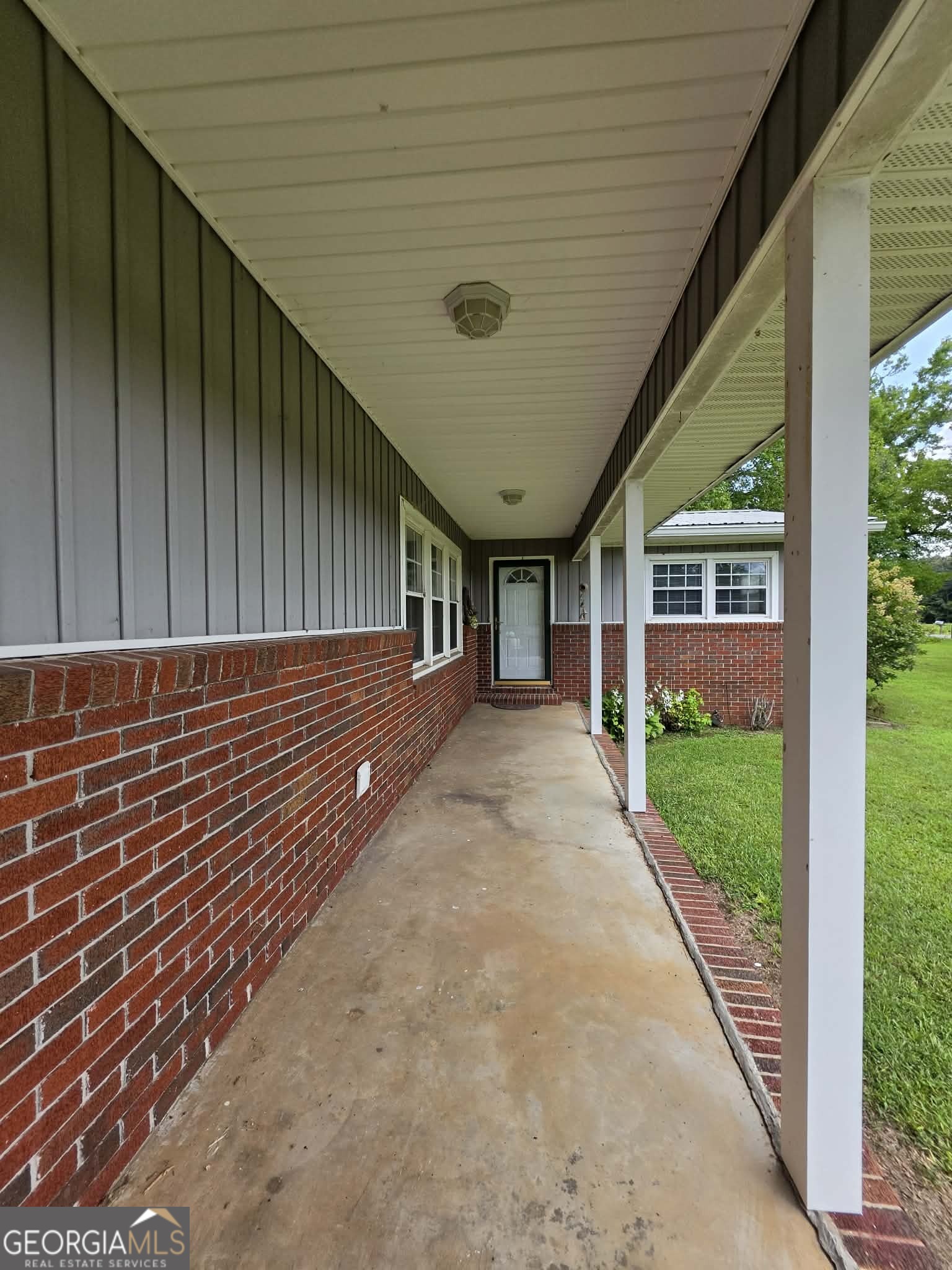 534 Maple Drive Property Photo 3