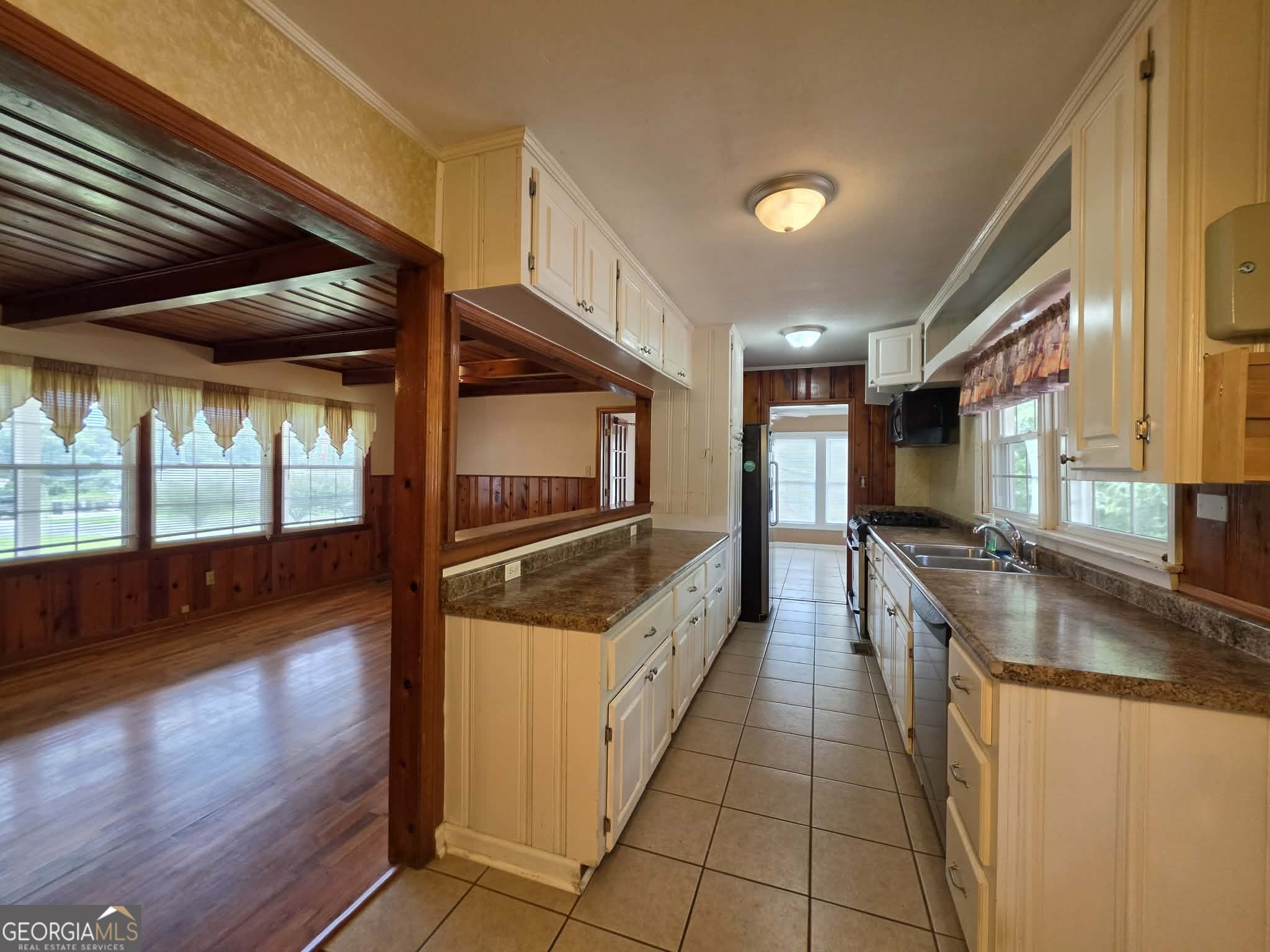 534 Maple Drive Property Photo 6