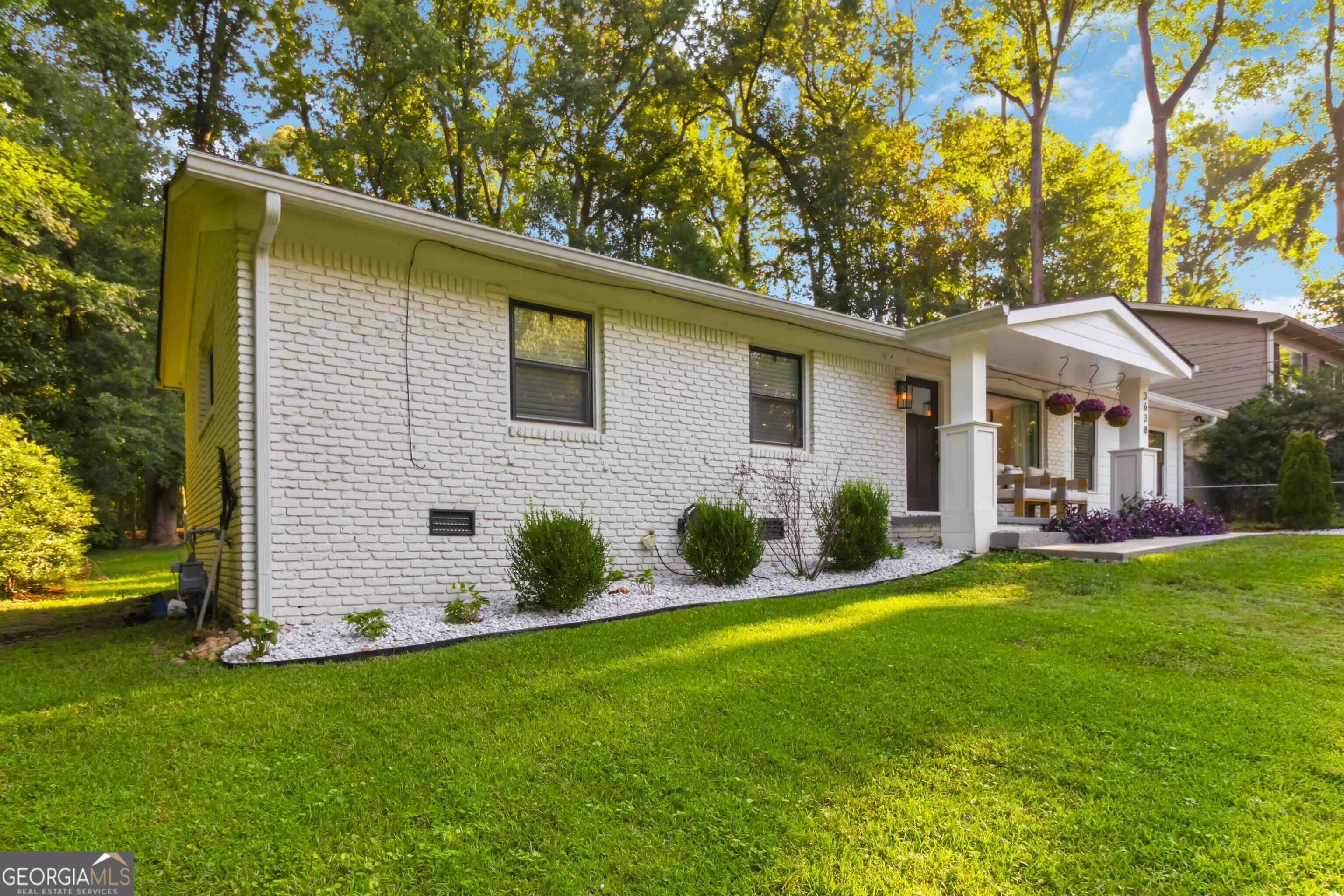 3638 Sheffield Place Property Photo 3