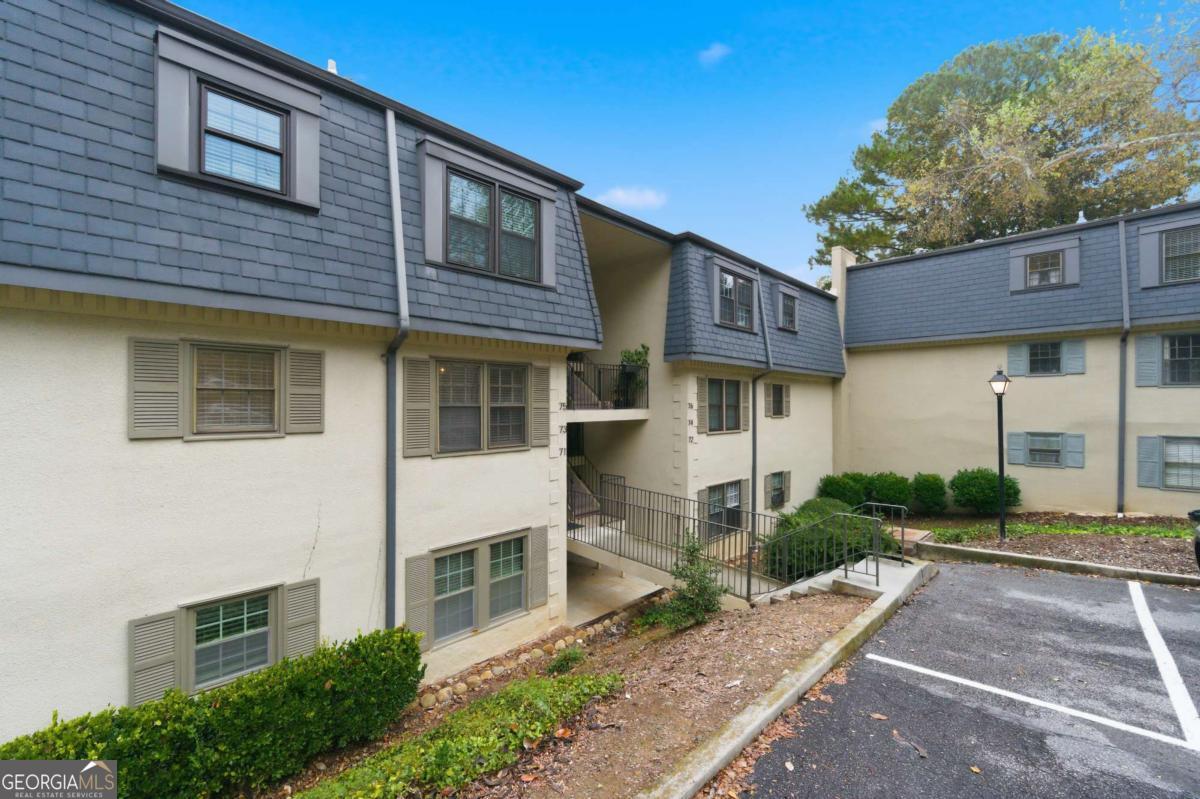 73 Montre Square Property Photo 1