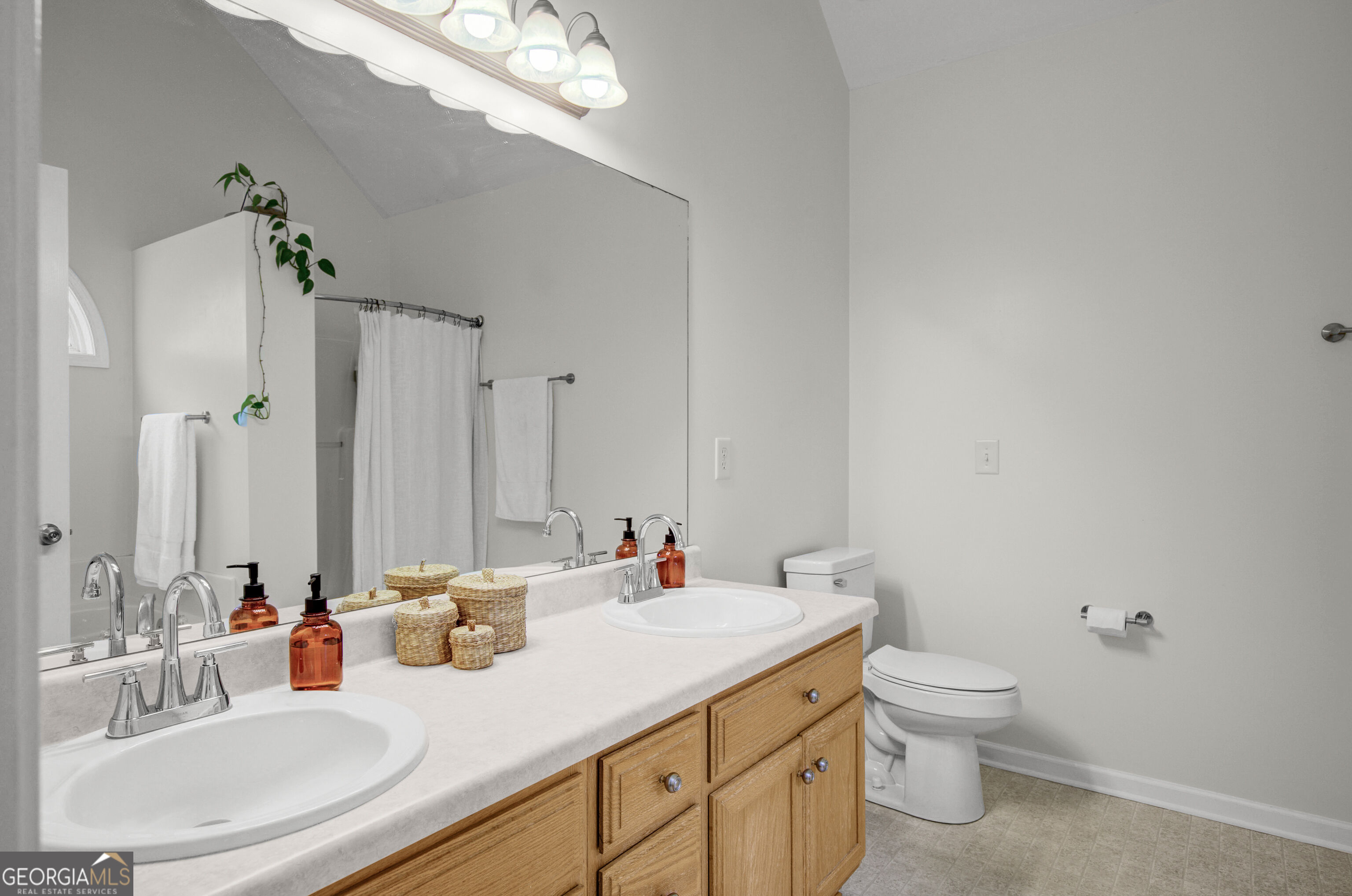 20 Walton Woods Court Property Photo 28