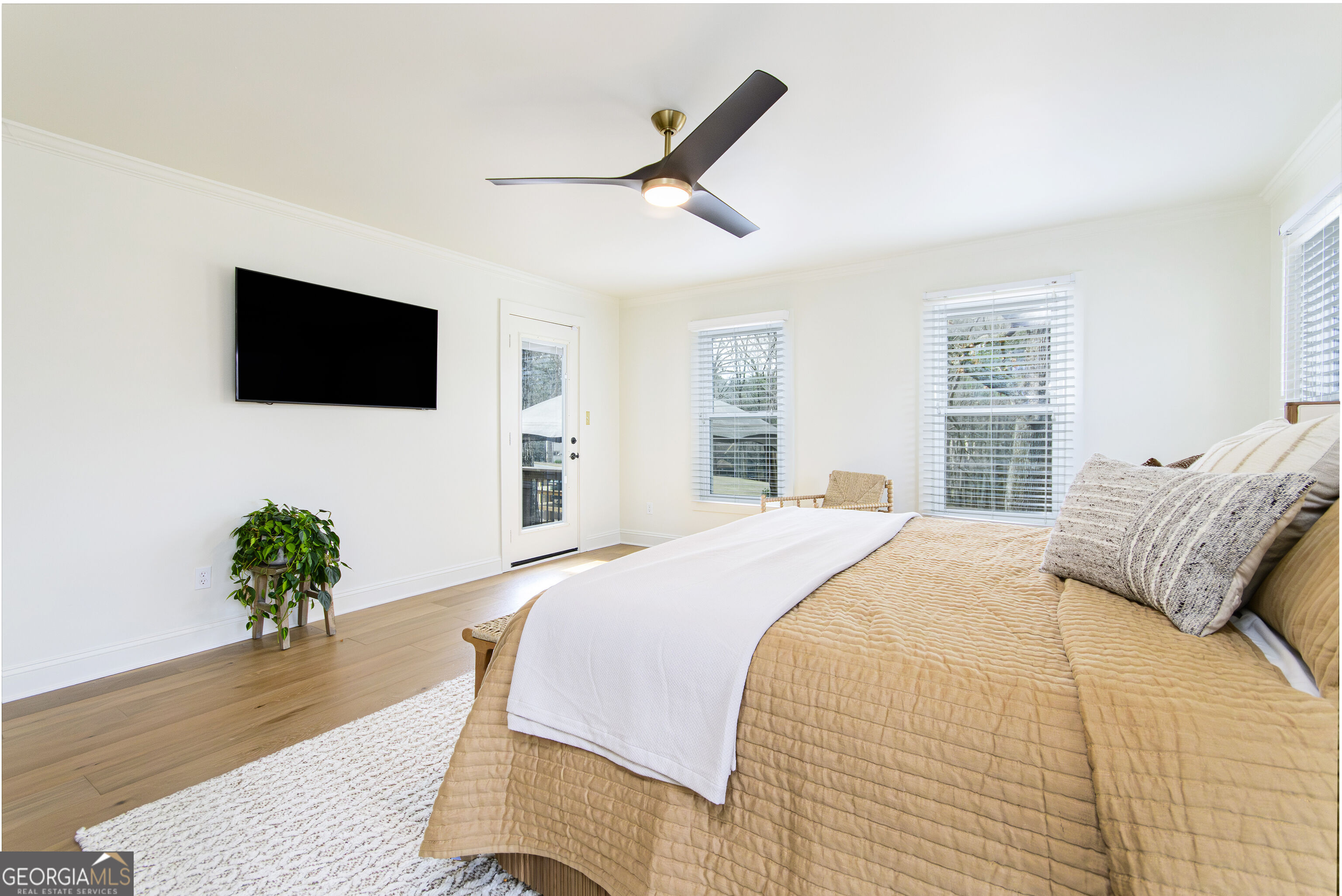 10120 Kinross Road Property Photo 13