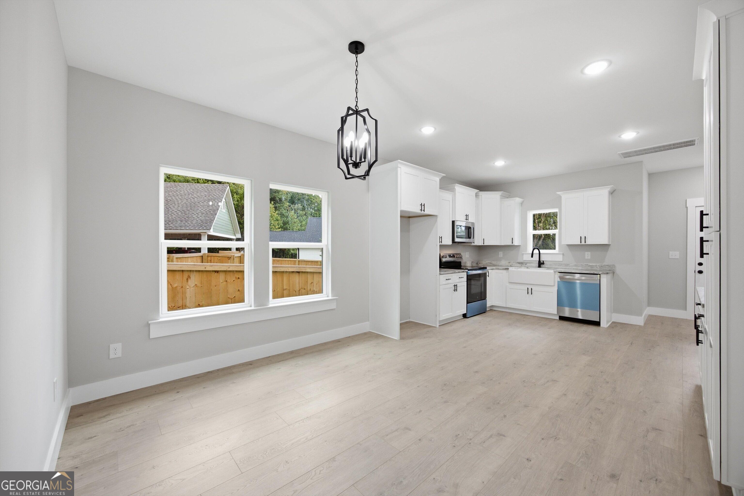 133 Washington Street Property Photo 5