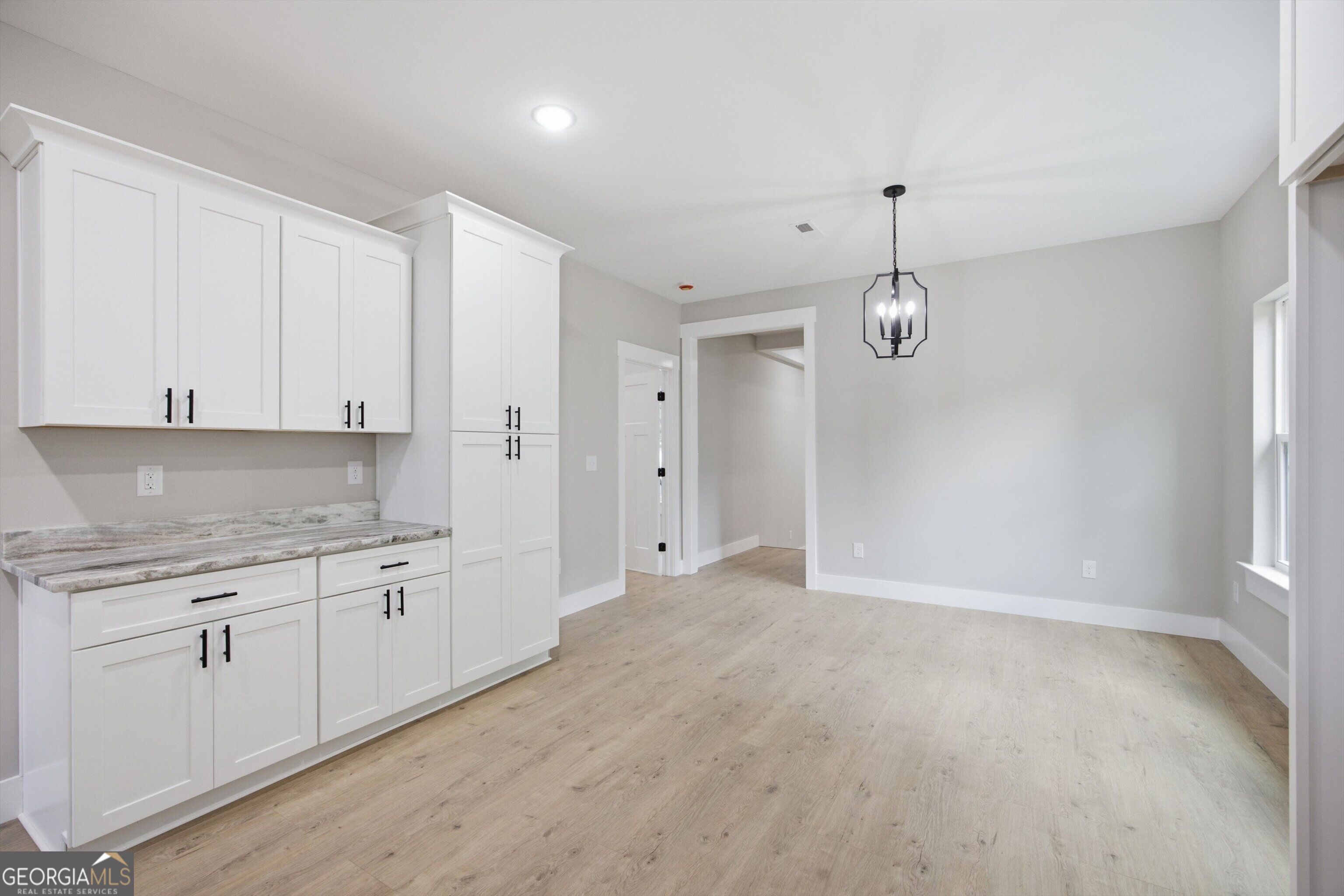 133 Washington Street Property Photo 7