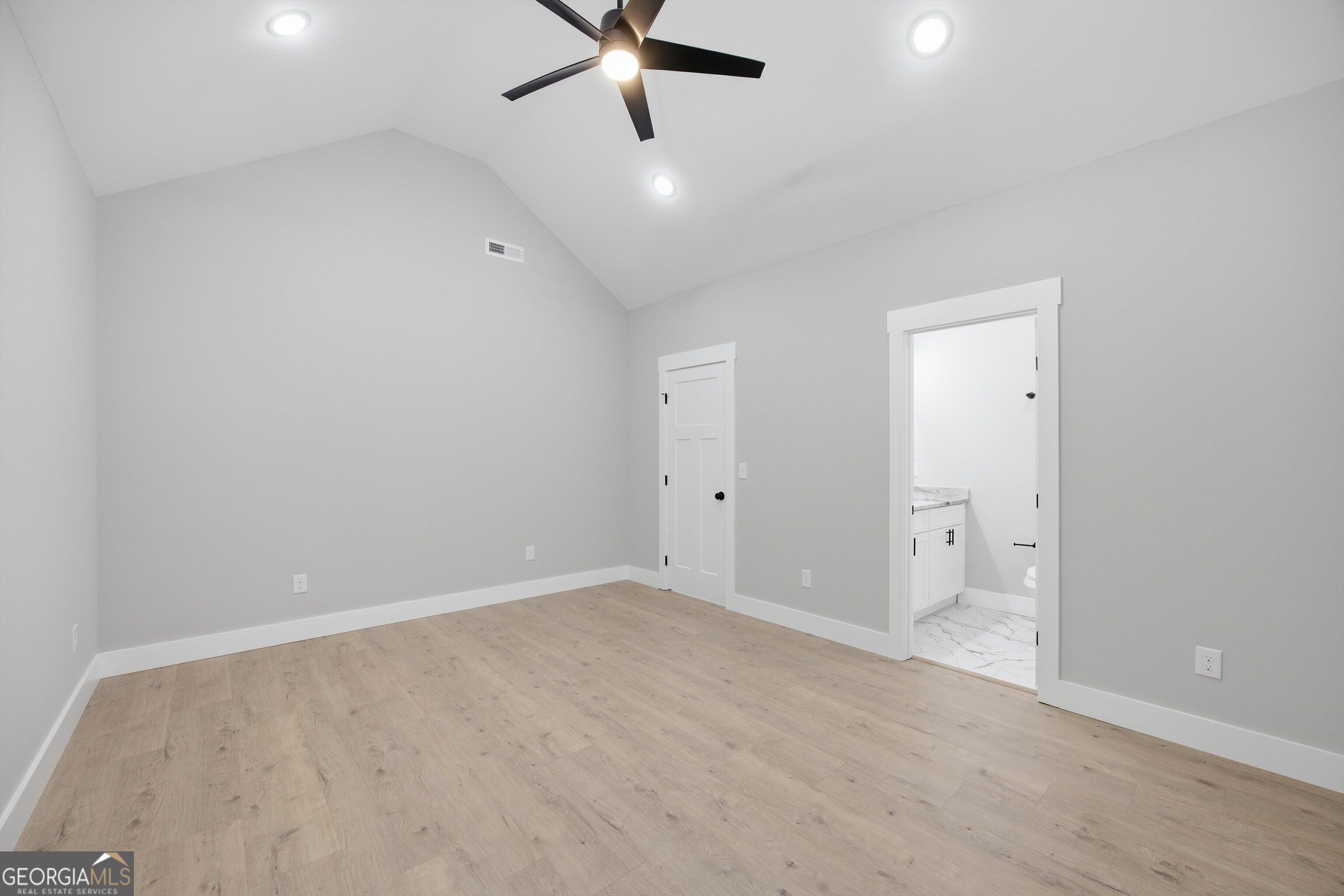 133 Washington Street Property Photo 13