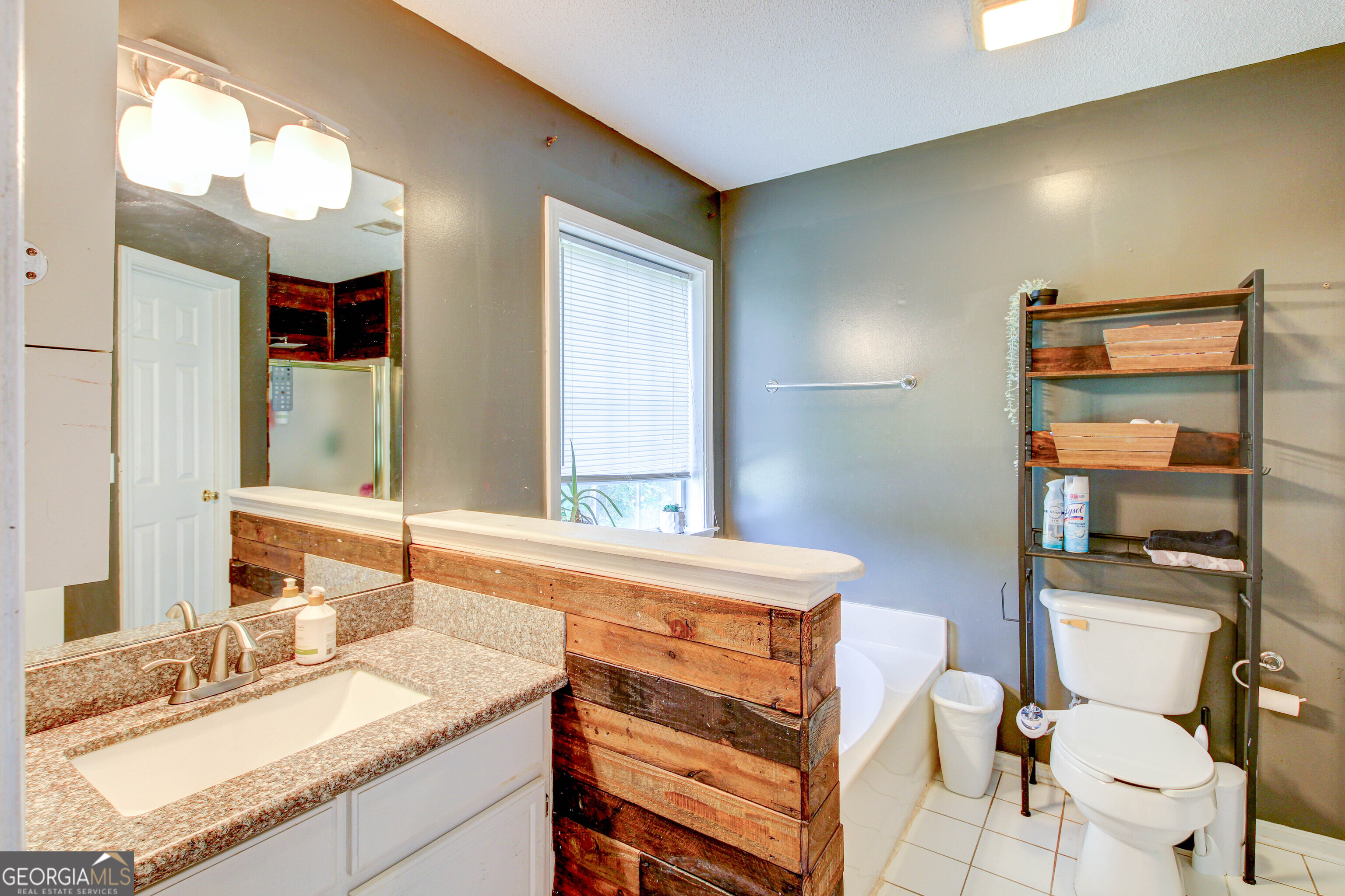121 Chariot Drive Property Photo 34