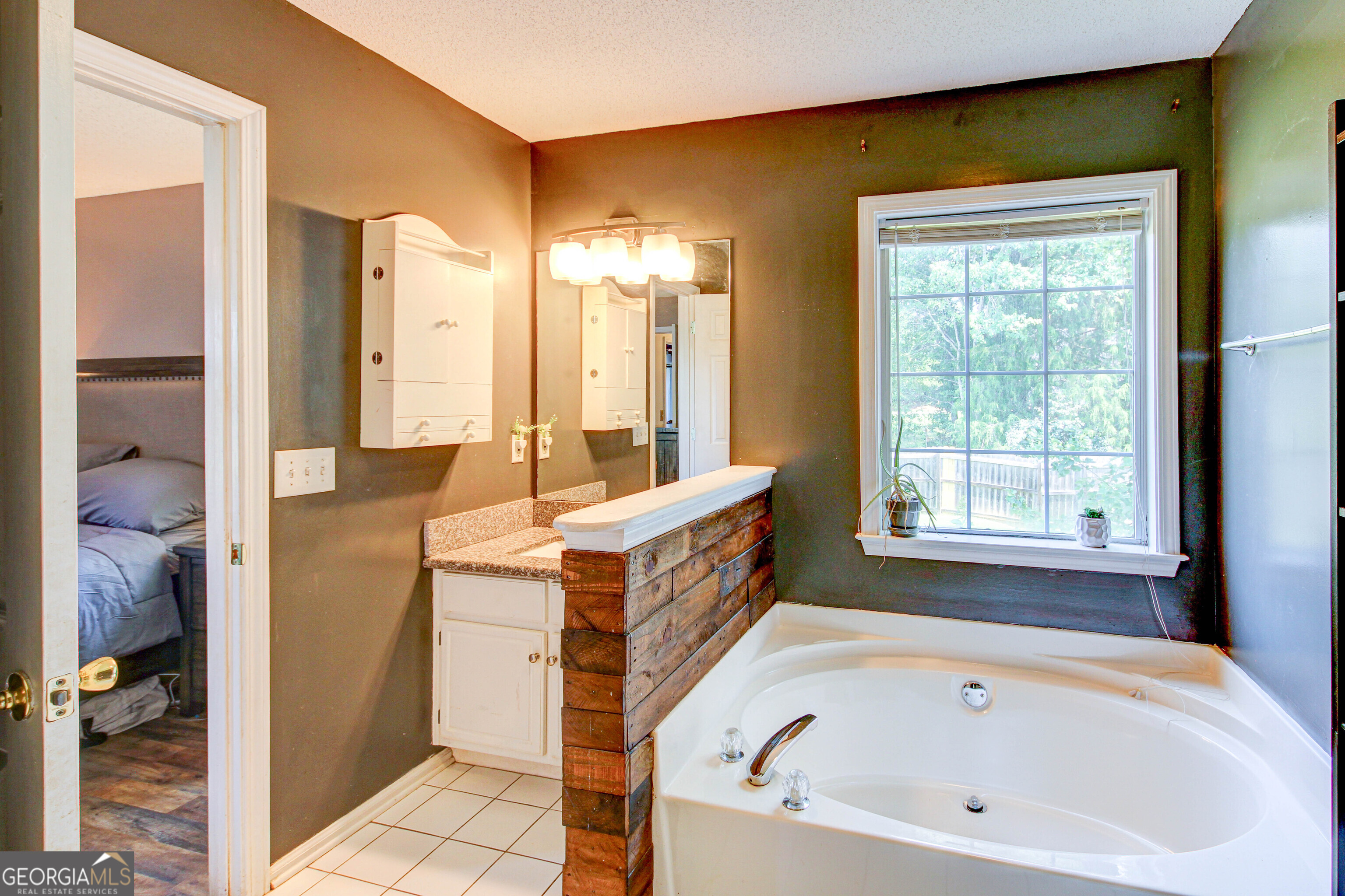 121 Chariot Drive Property Photo 35