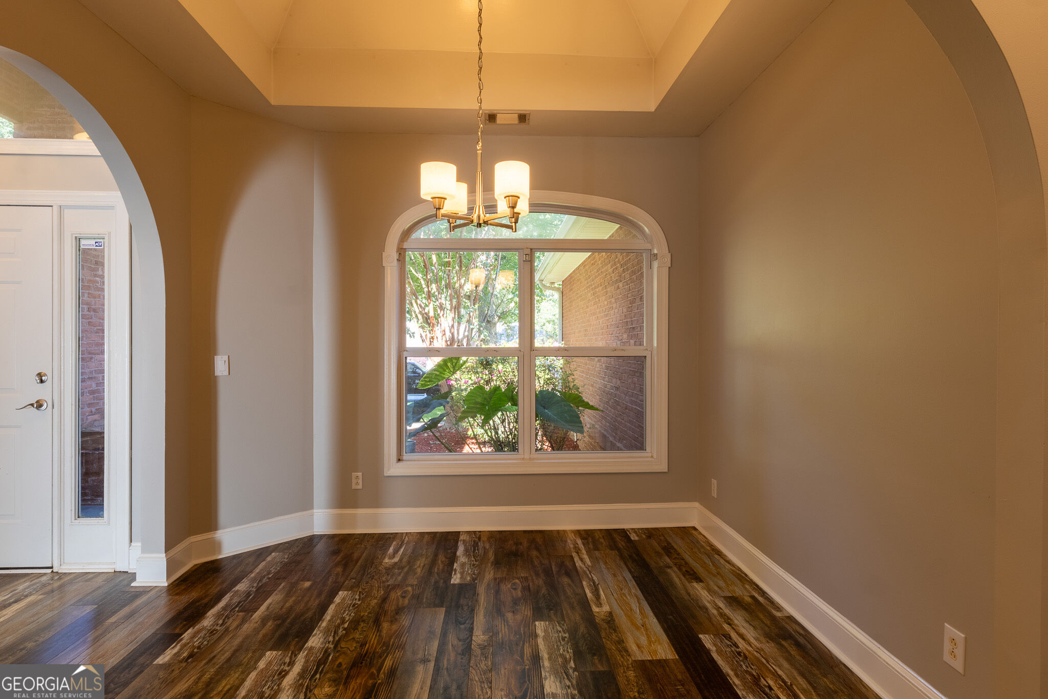 111 Charleston Court Property Photo 10