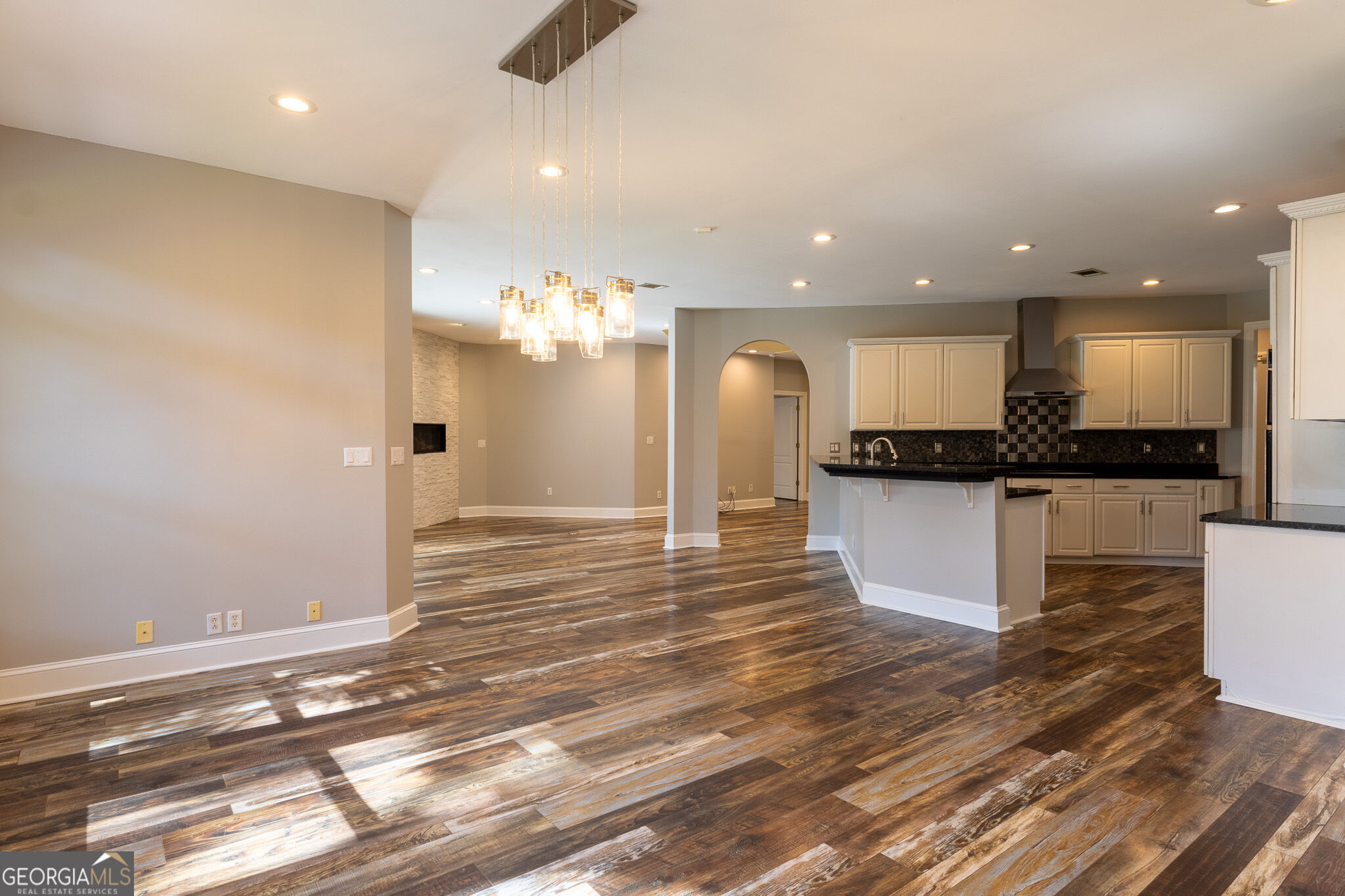 111 Charleston Court Property Photo 16