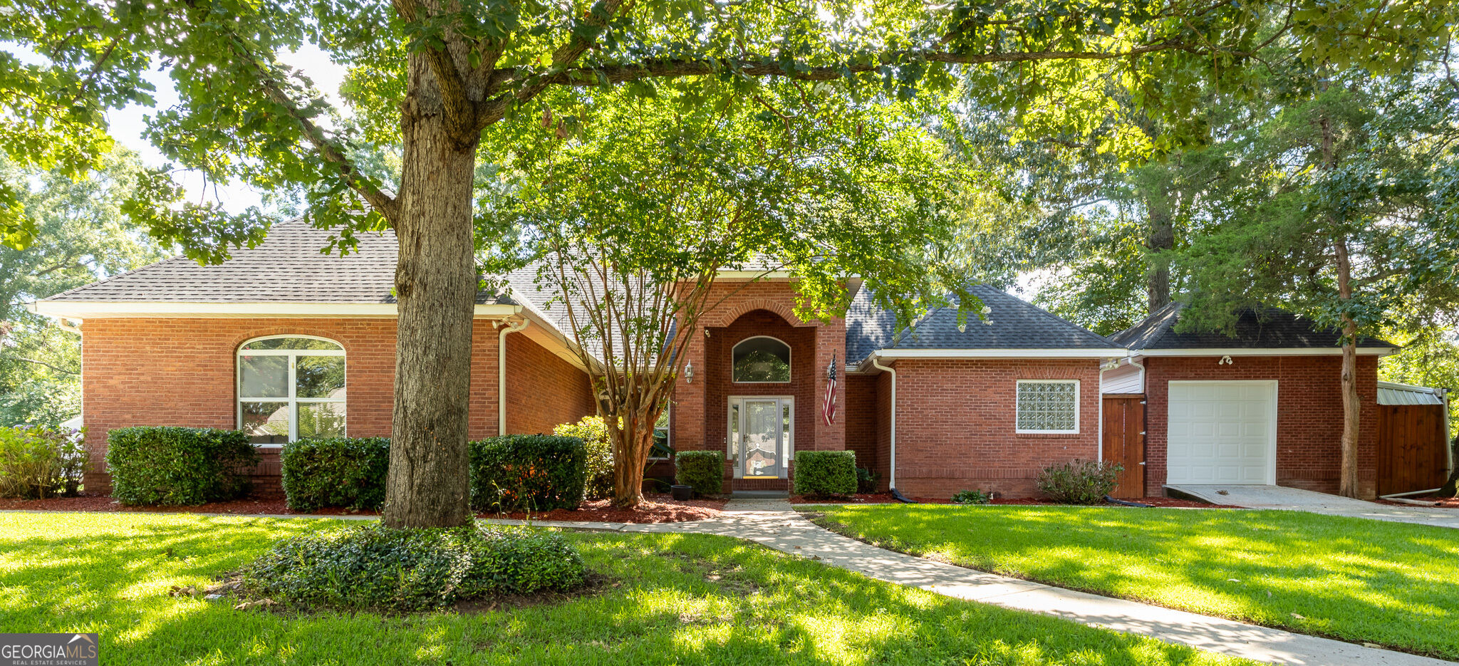 111 Charleston Court Property Photo 58