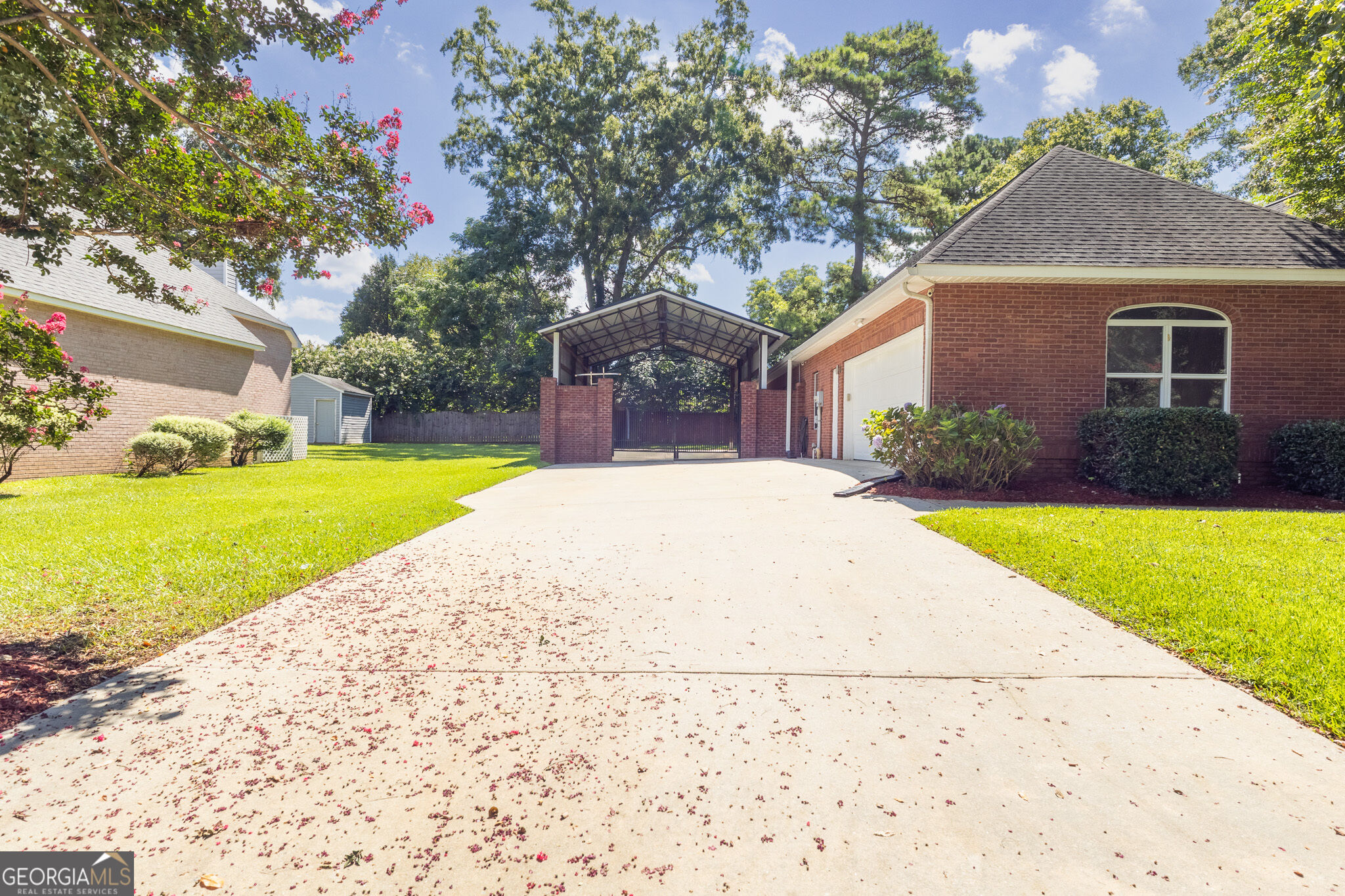 111 Charleston Court Property Photo 60
