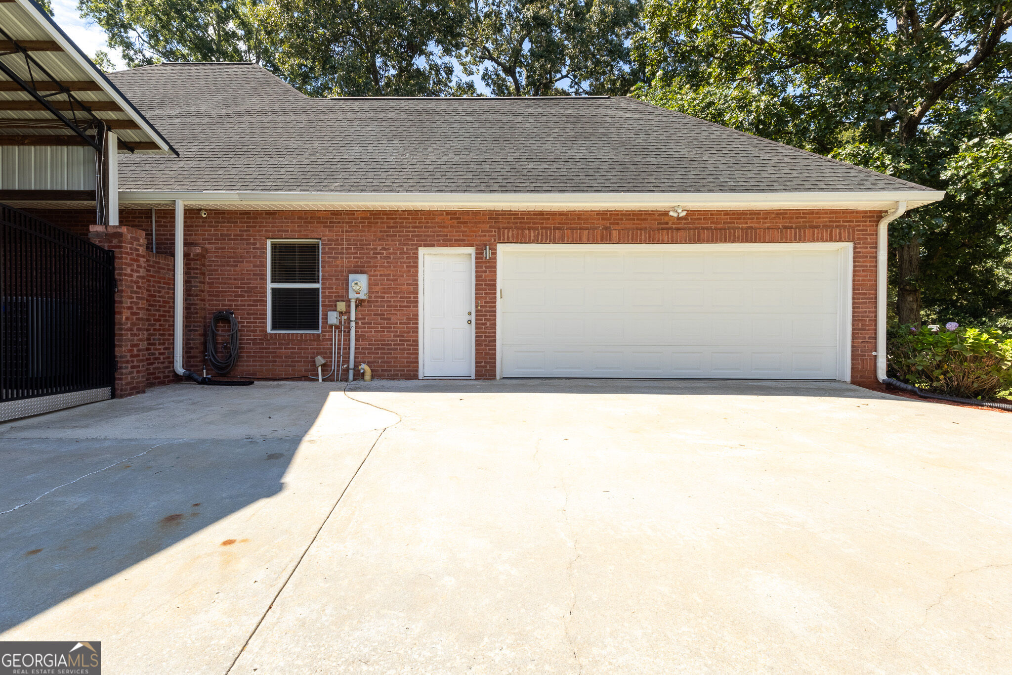 111 Charleston Court Property Photo 61