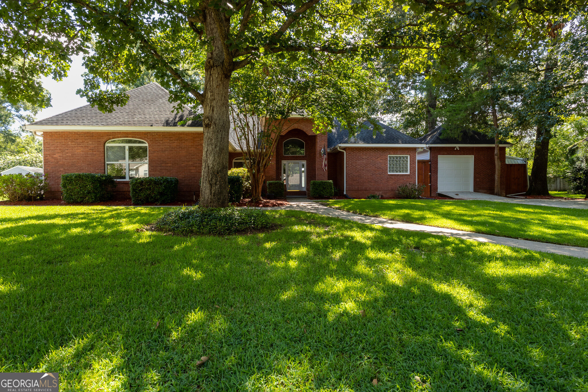 111 Charleston Court Property Photo 63