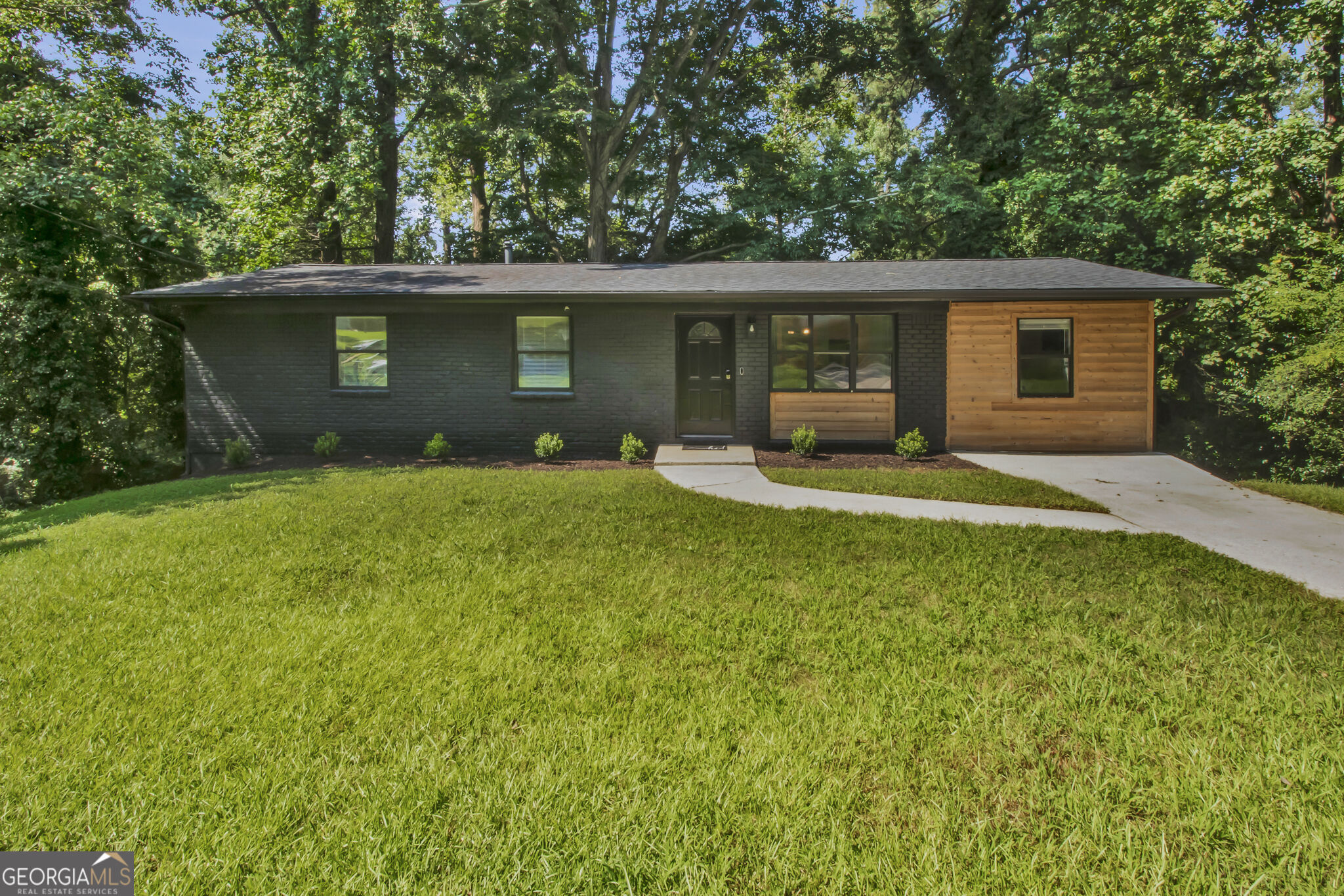 2461 Bouldercliff Way Se Property Photo 4