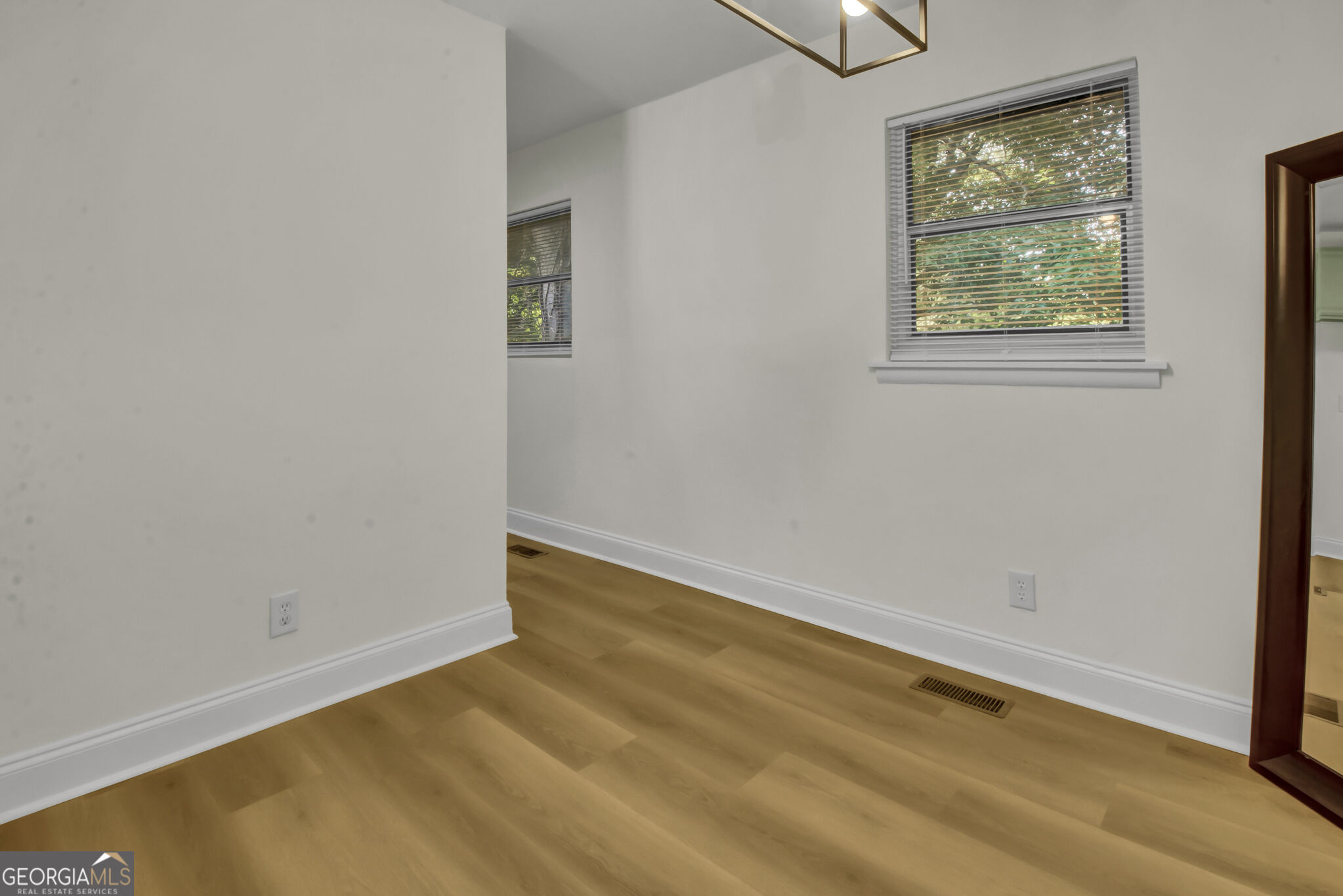 2461 Bouldercliff Way Se Property Photo 13