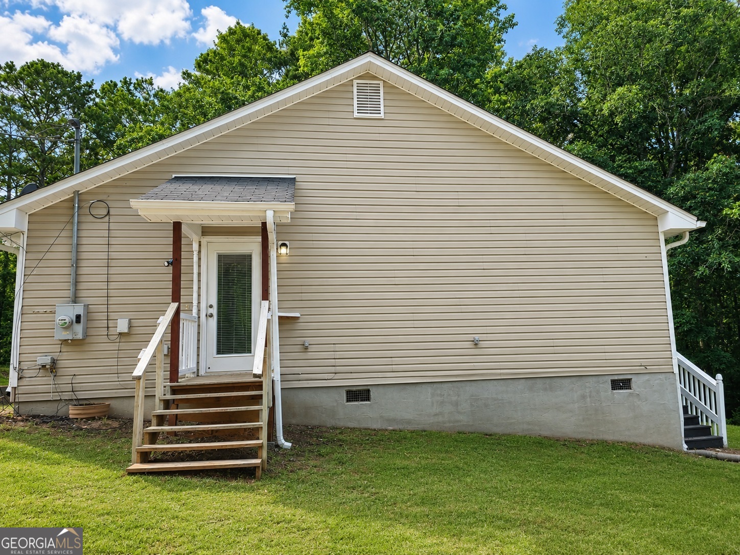 102 Westwood Drive Property Photo 4