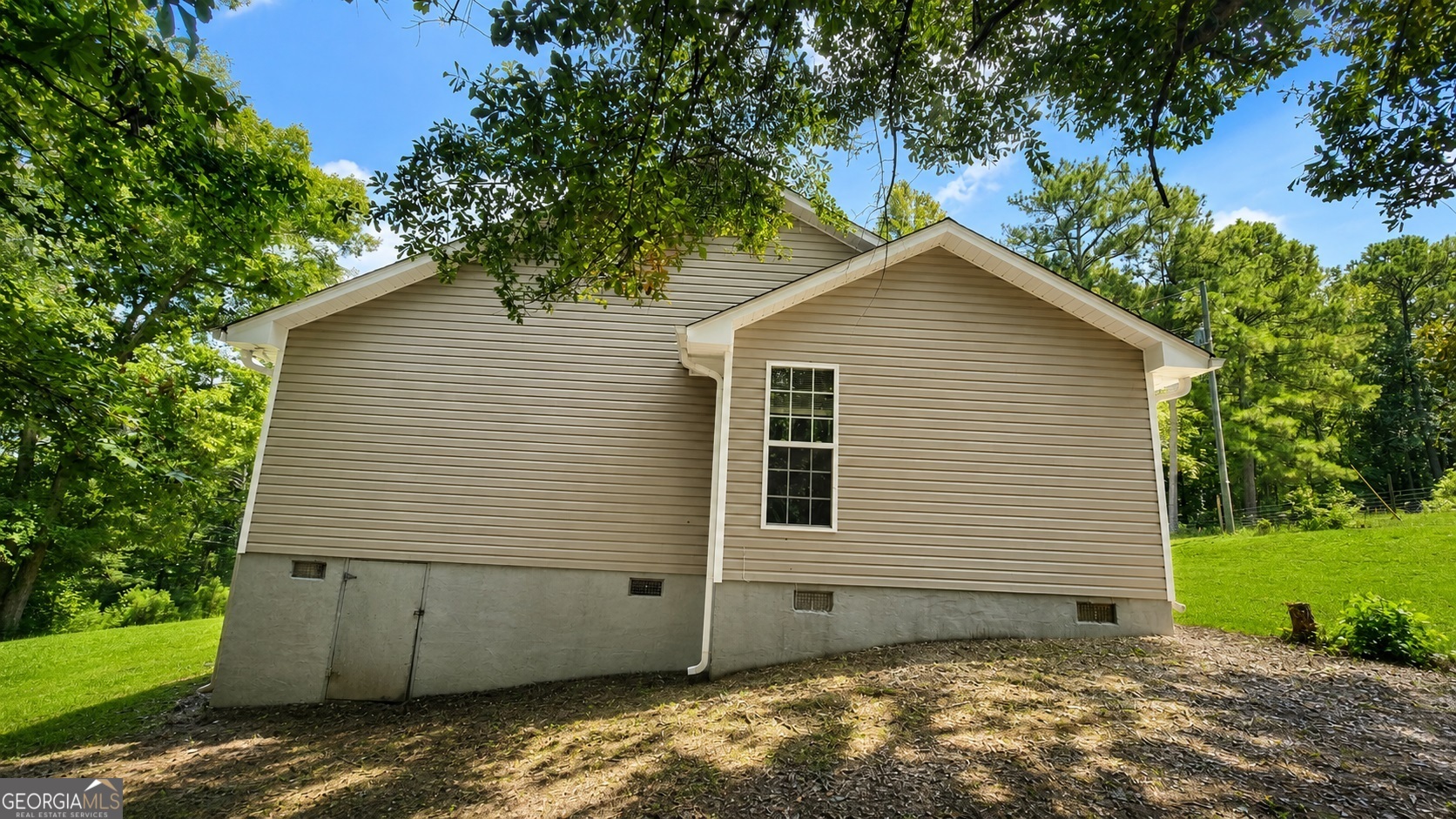 102 Westwood Drive Property Photo 6