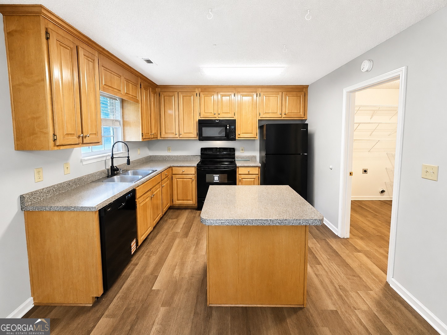 102 Westwood Drive Property Photo 12