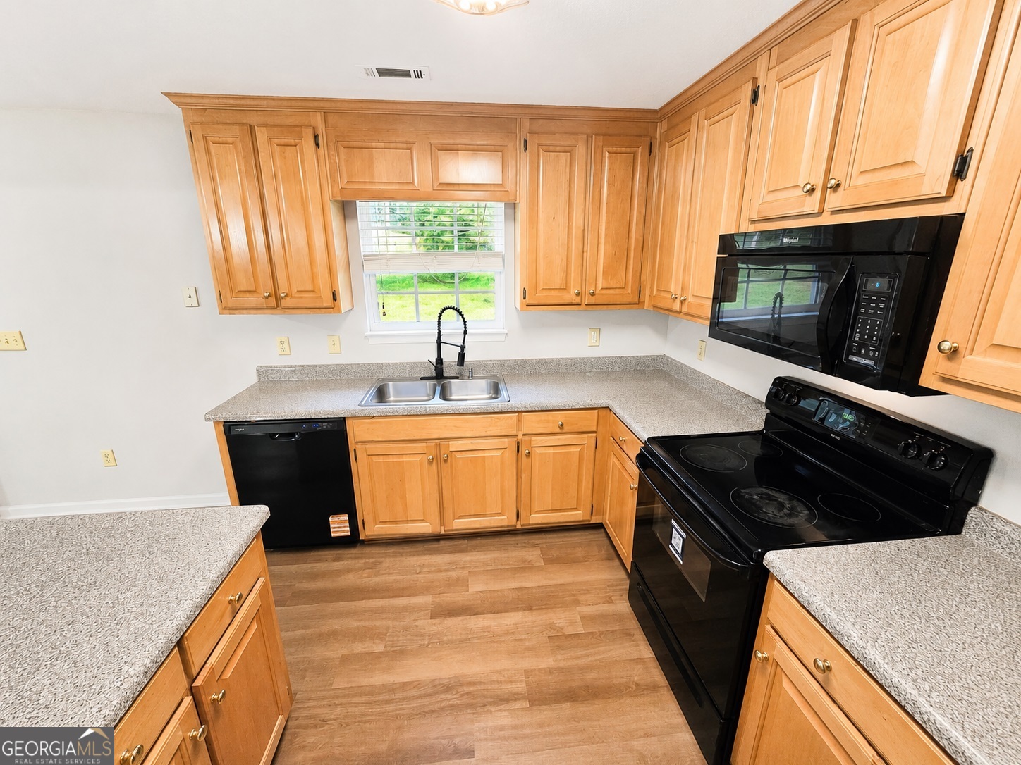 102 Westwood Drive Property Photo 13