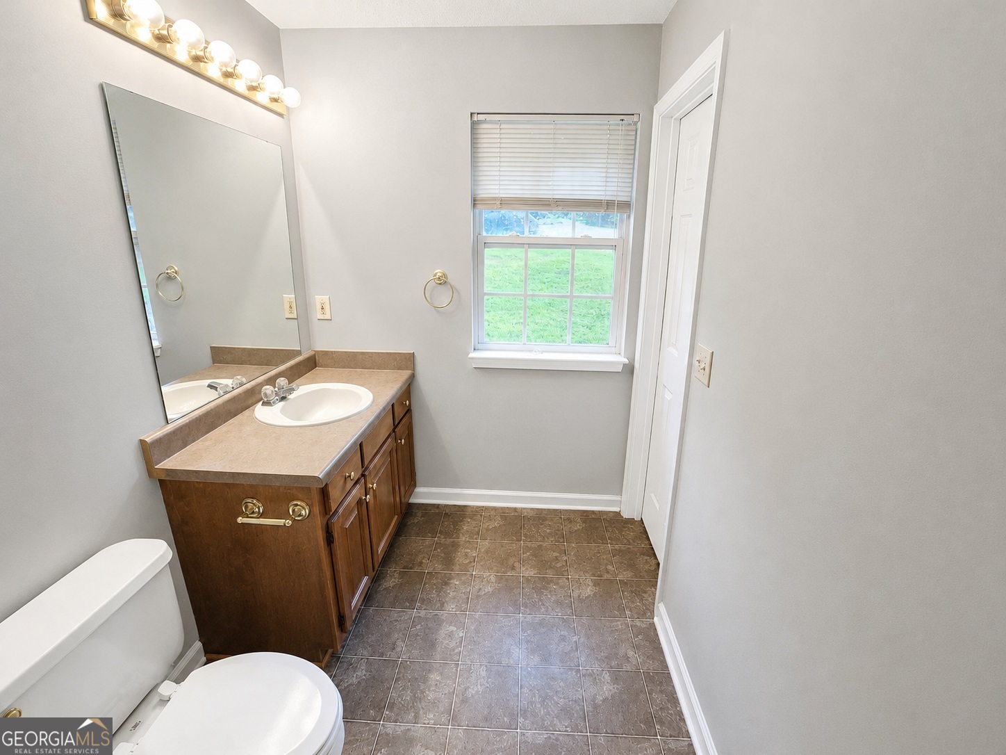 102 Westwood Drive Property Photo 32