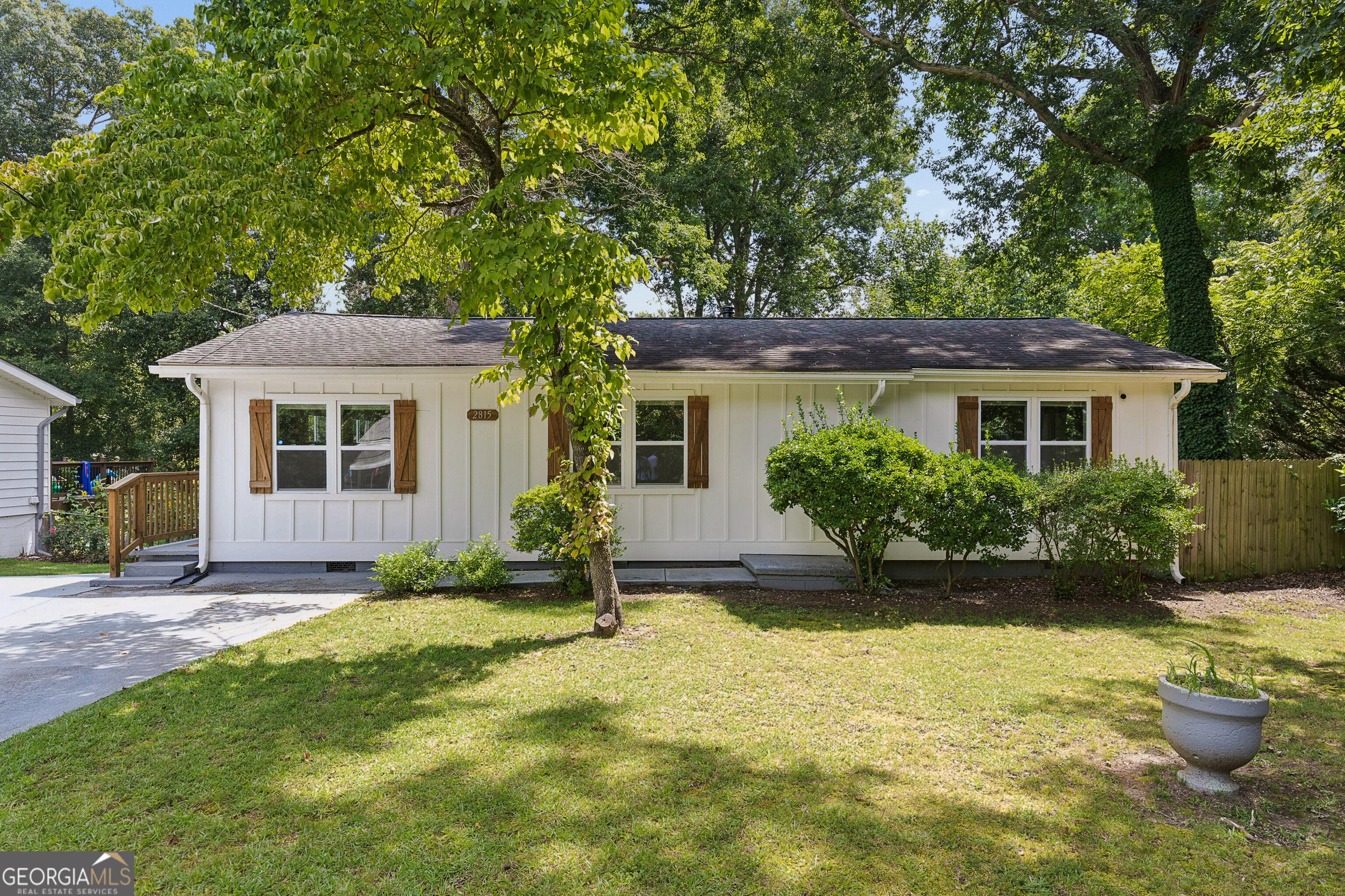 2815 Old Concord Road Se Property Photo 1