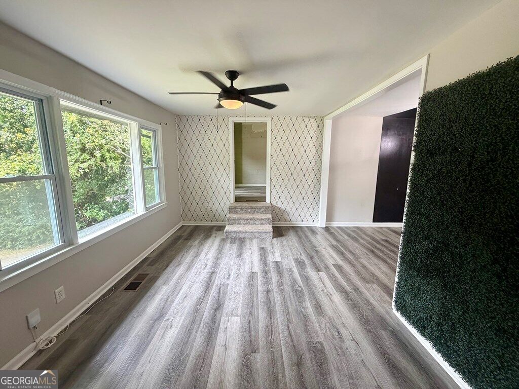 2190 Gordon Circle Se Property Photo 3
