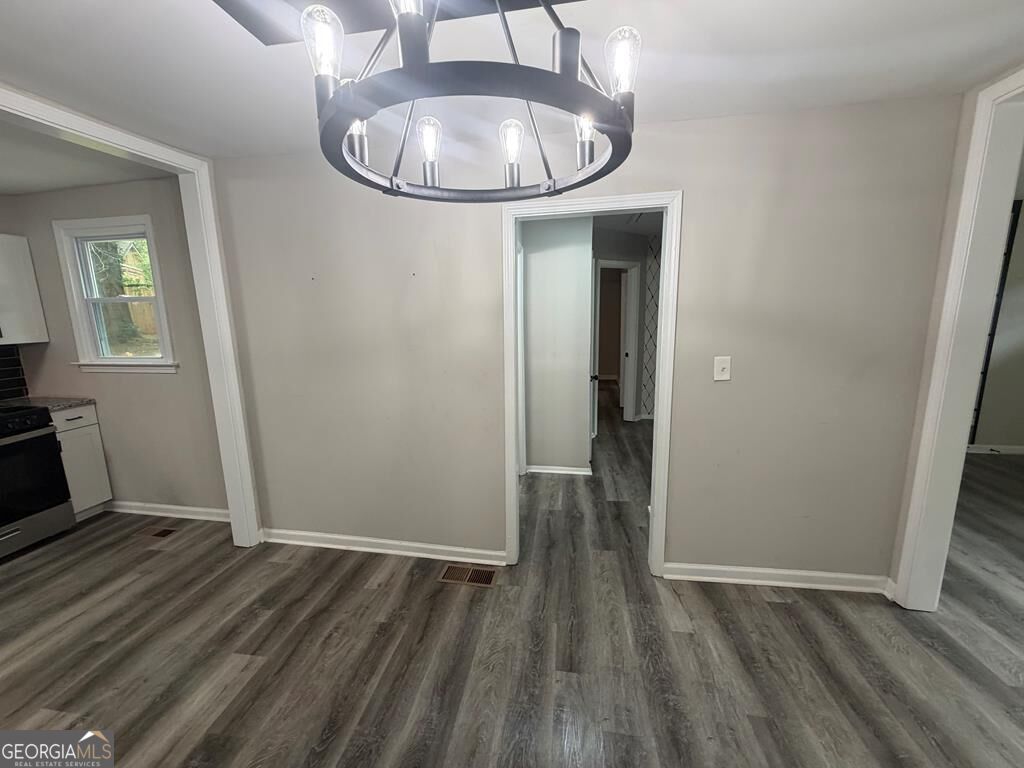 2190 Gordon Circle Se Property Photo 6