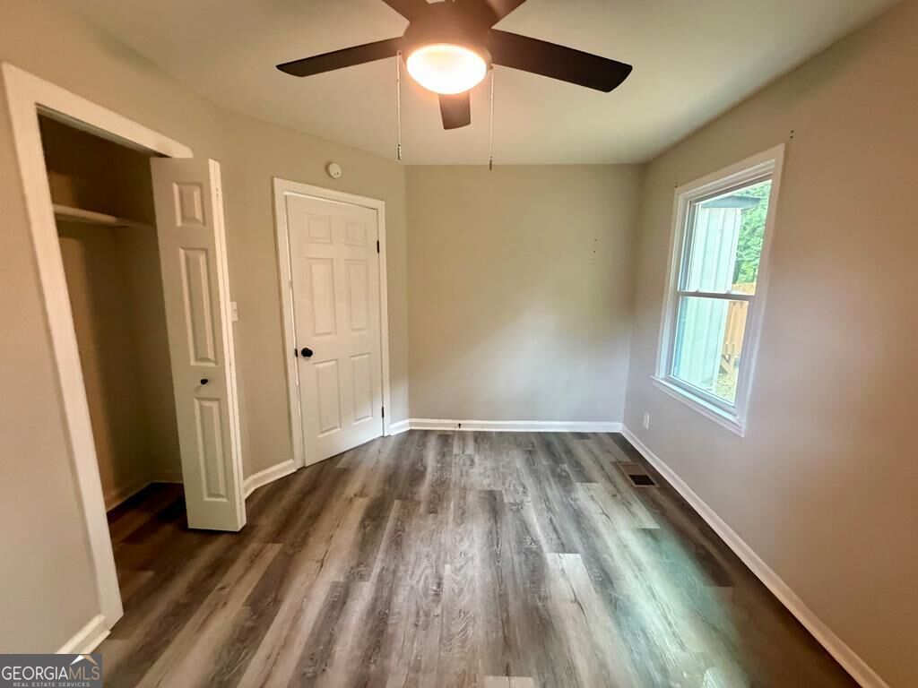 2190 Gordon Circle Se Property Photo 9