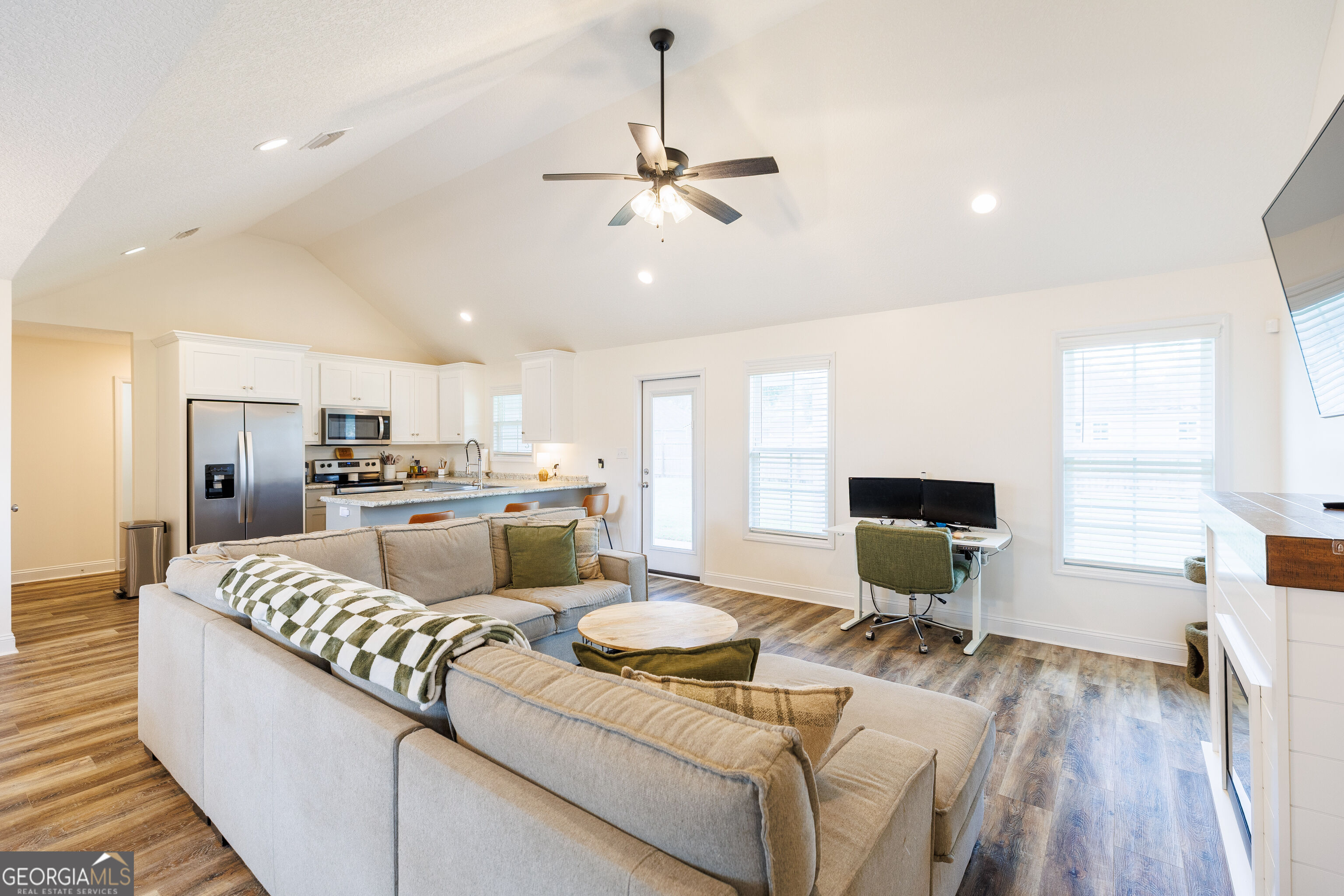 4574 Caleb Creek Drive Property Photo 8