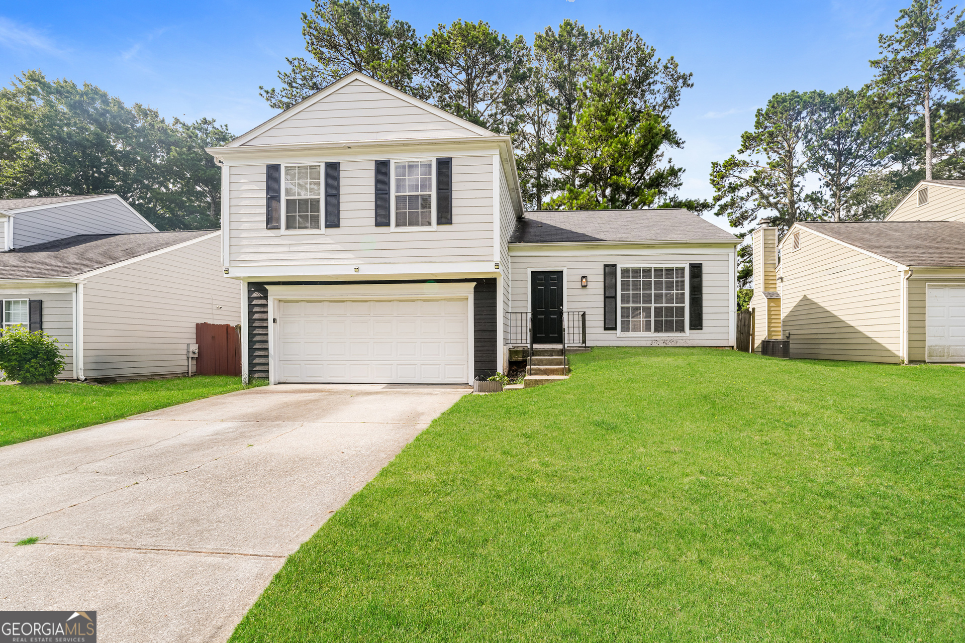 6580 Eastbriar Drive Property Photo 1