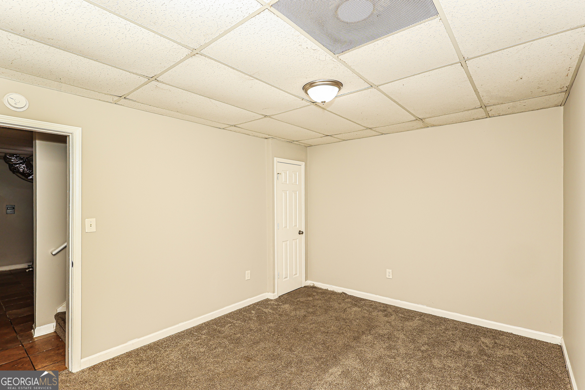 6898 Smoke Ridge Drive Property Photo 15