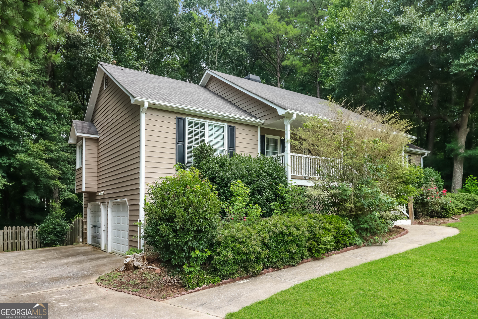 7 Dene Drive Property Photo 2