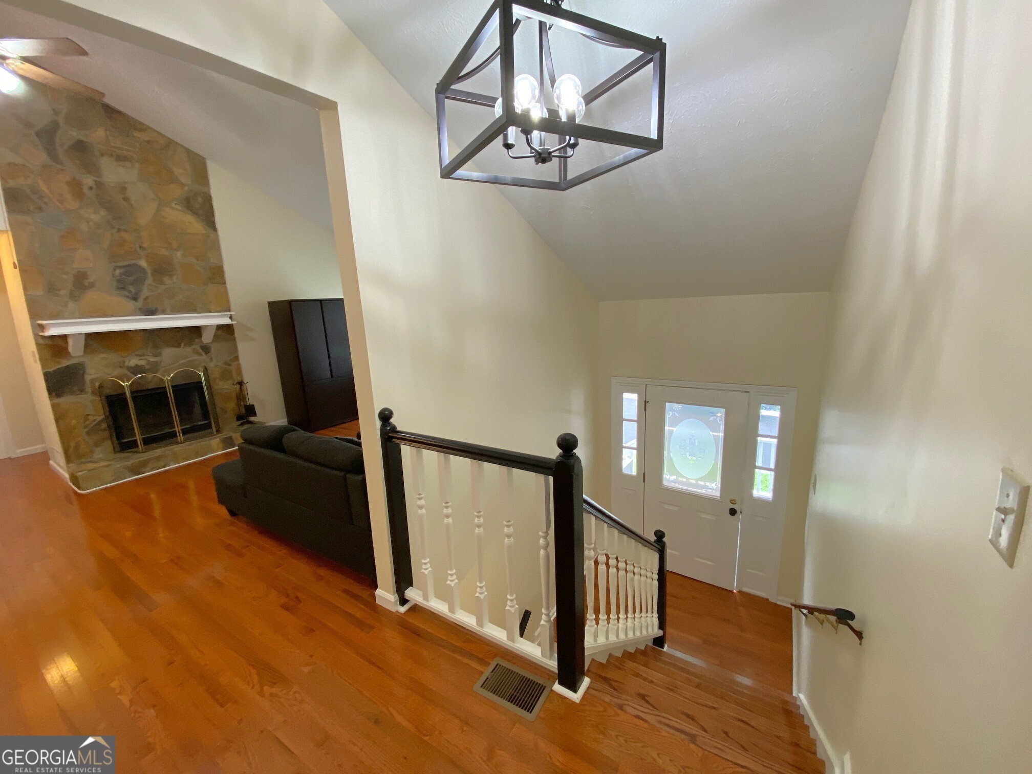 1326 Williamsburg Lane Property Photo 7