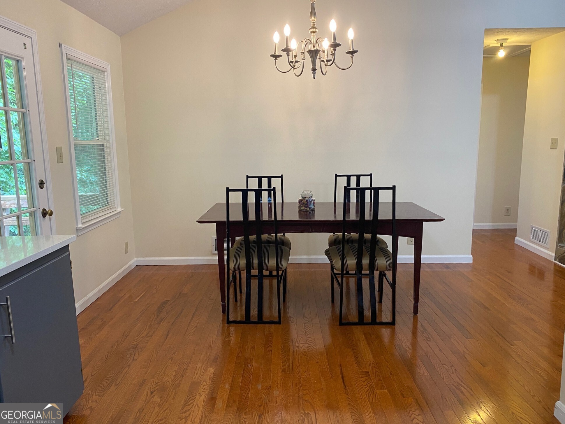 1326 Williamsburg Lane Property Photo 12