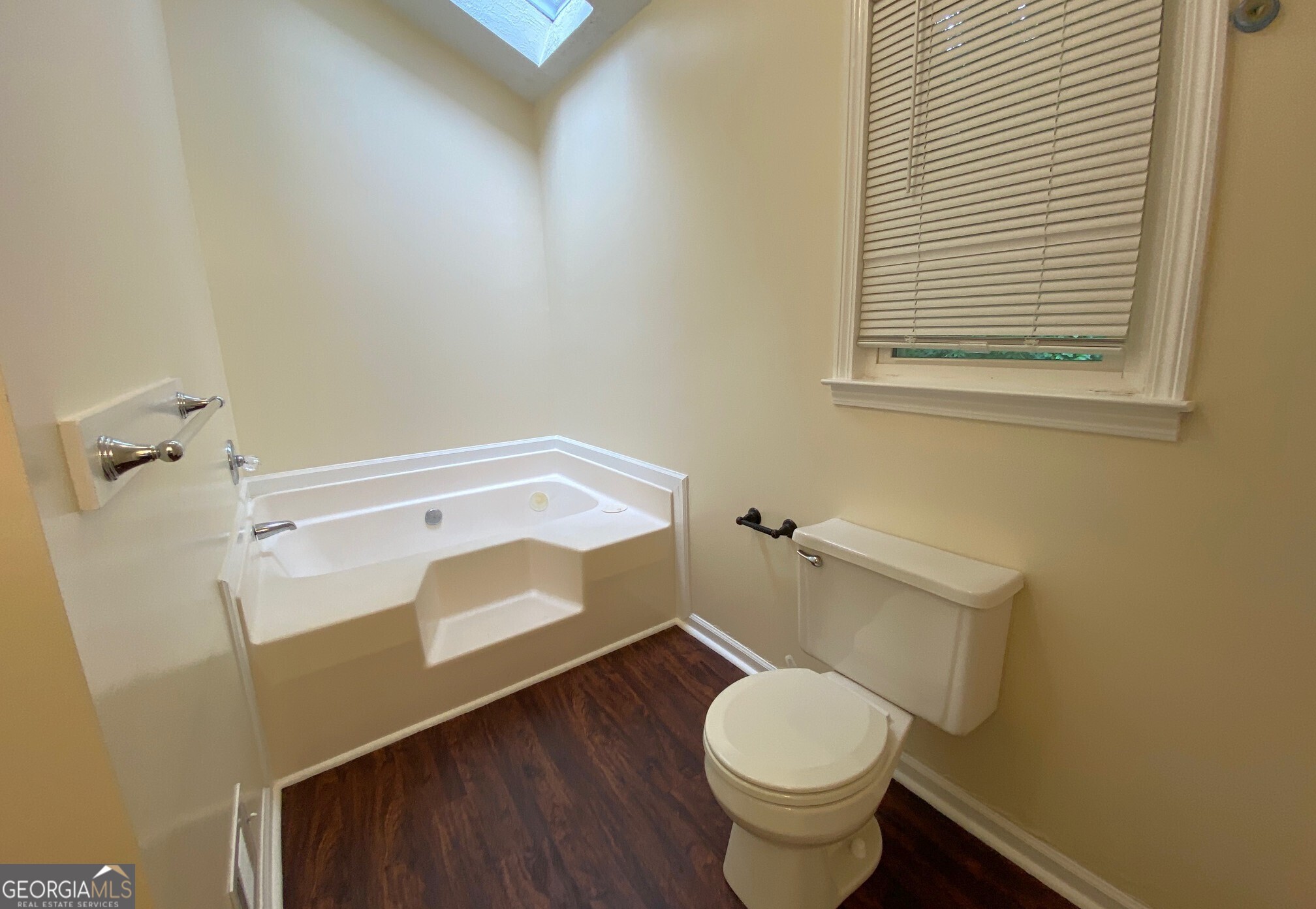 1326 Williamsburg Lane Property Photo 26