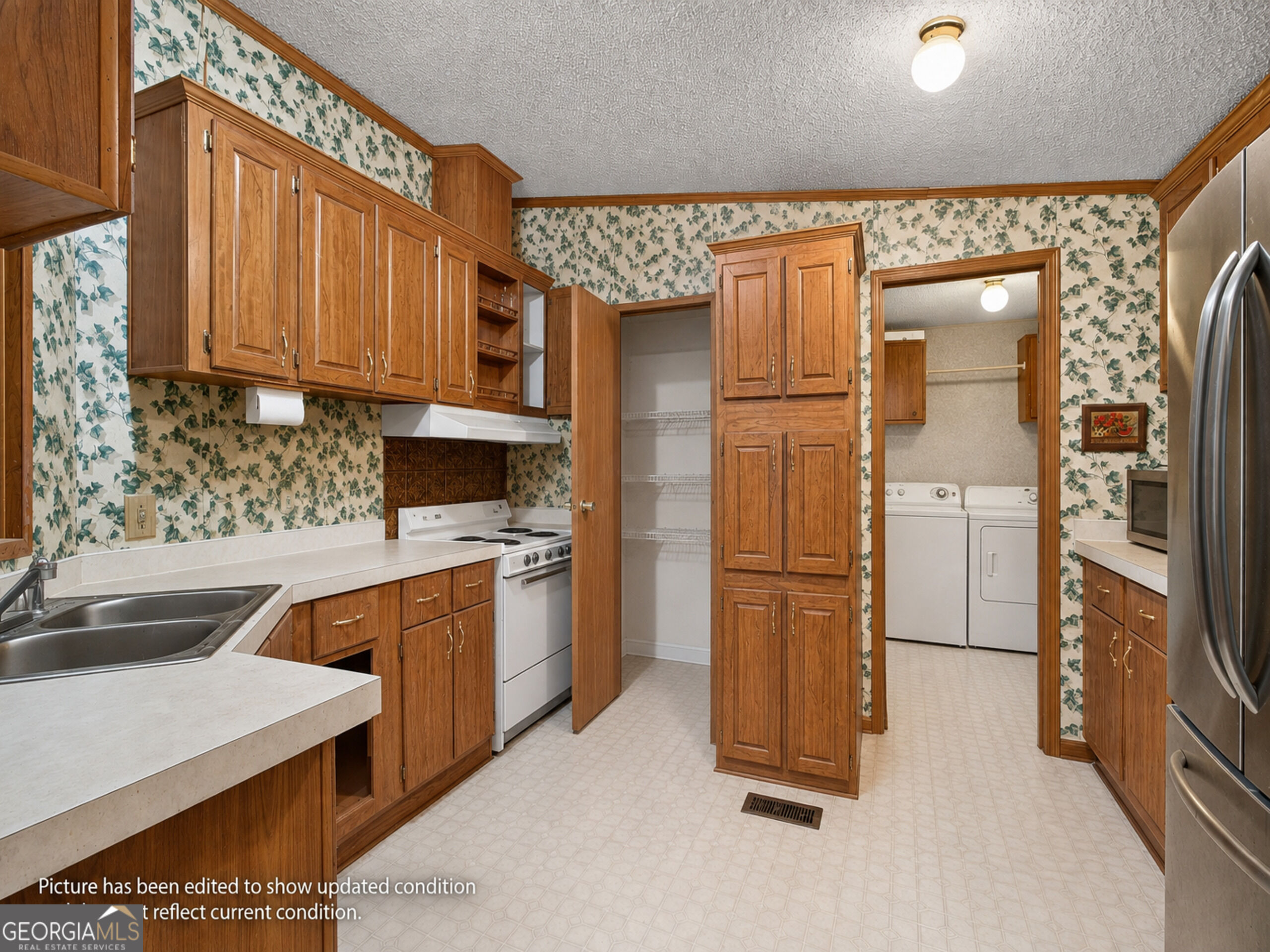 156 Mulberry Circle Property Photo 11
