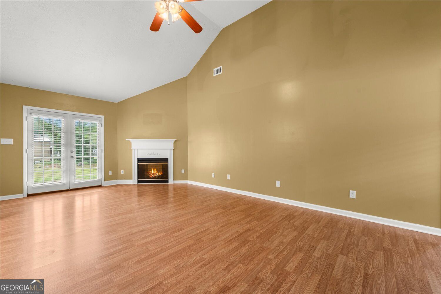 1748 Tamarind Way Property Photo 3