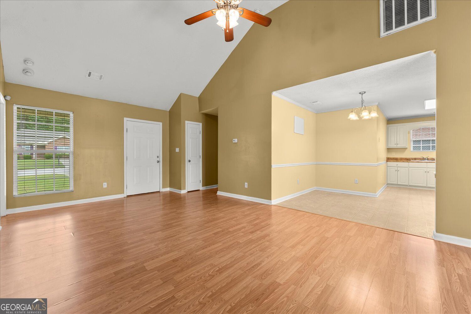 1748 Tamarind Way Property Photo 4