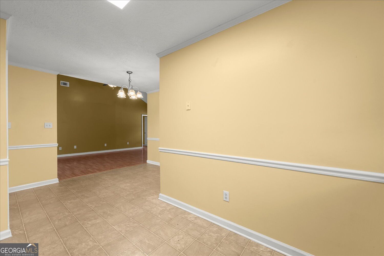 1748 Tamarind Way Property Photo 7