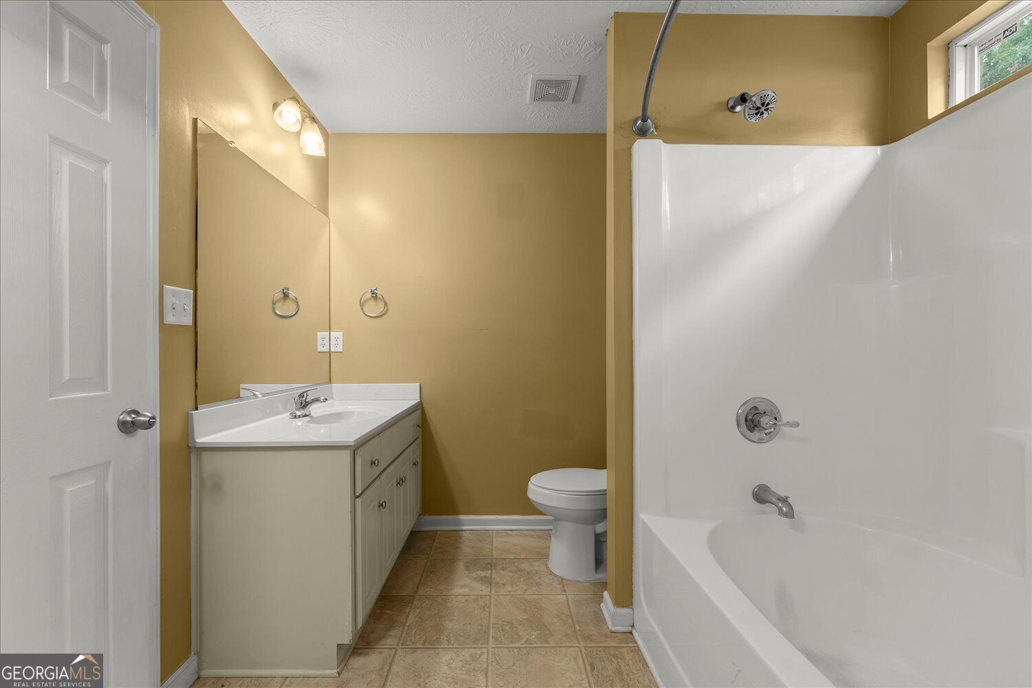 1748 Tamarind Way Property Photo 12