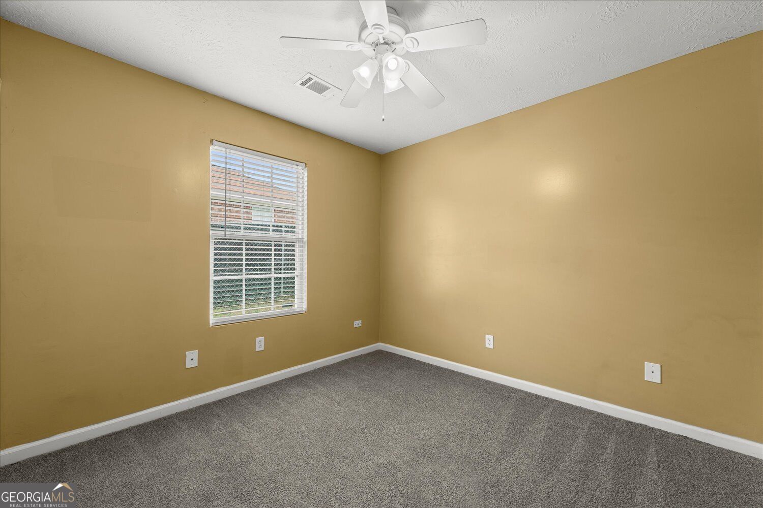 1748 Tamarind Way Property Photo 16