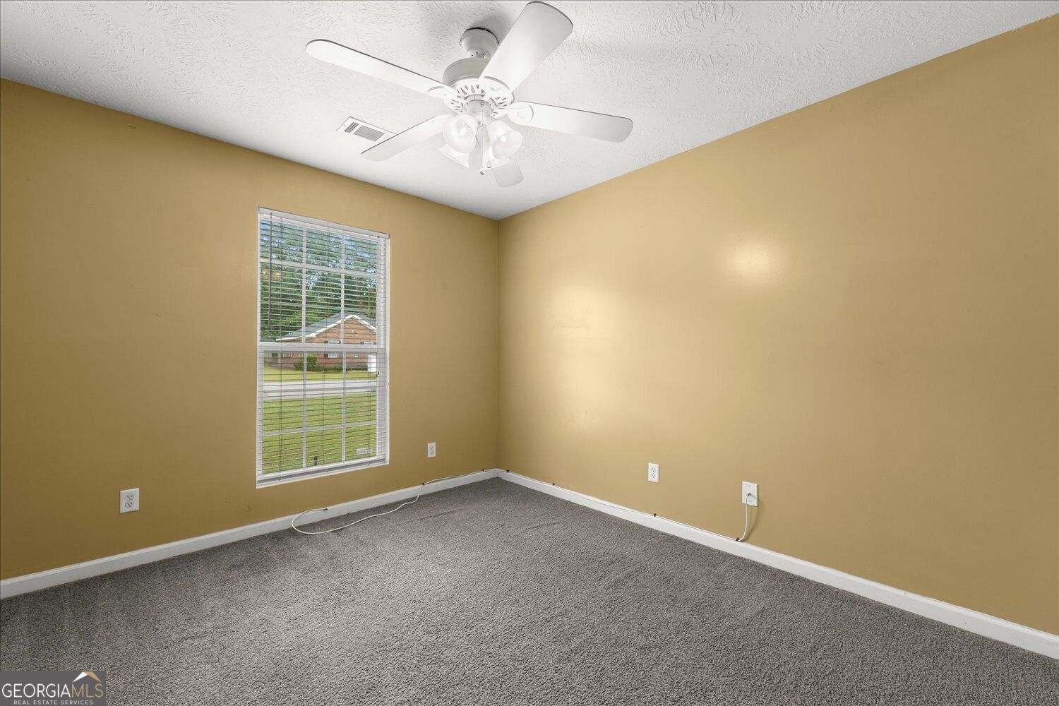 1748 Tamarind Way Property Photo 18