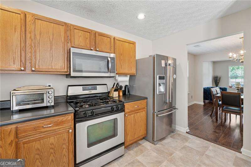 27 Waterbury Way Property Photo 8
