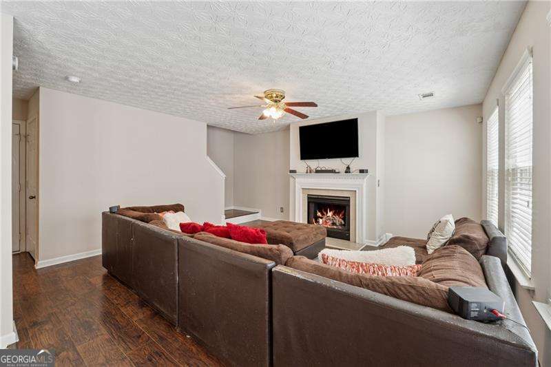 27 Waterbury Way Property Photo 11