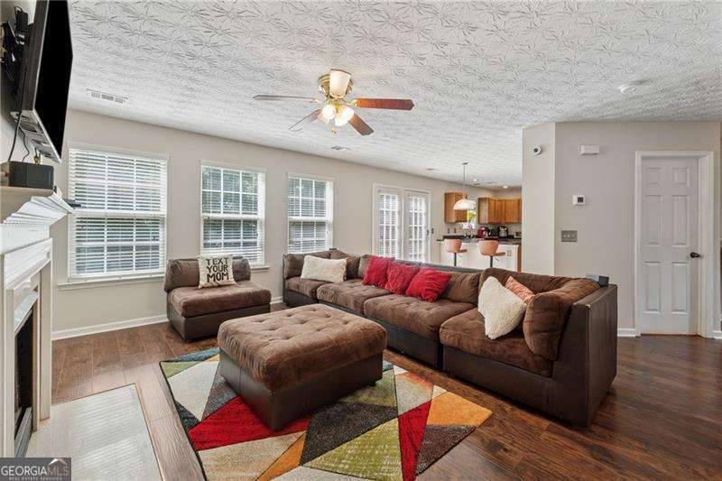 27 Waterbury Way Property Photo 13