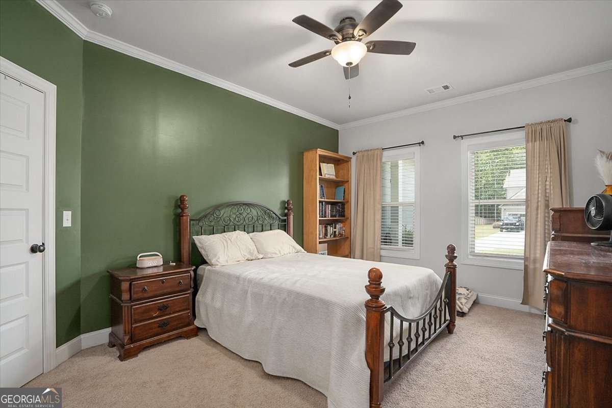 297 Woodbury Lane Property Photo 26
