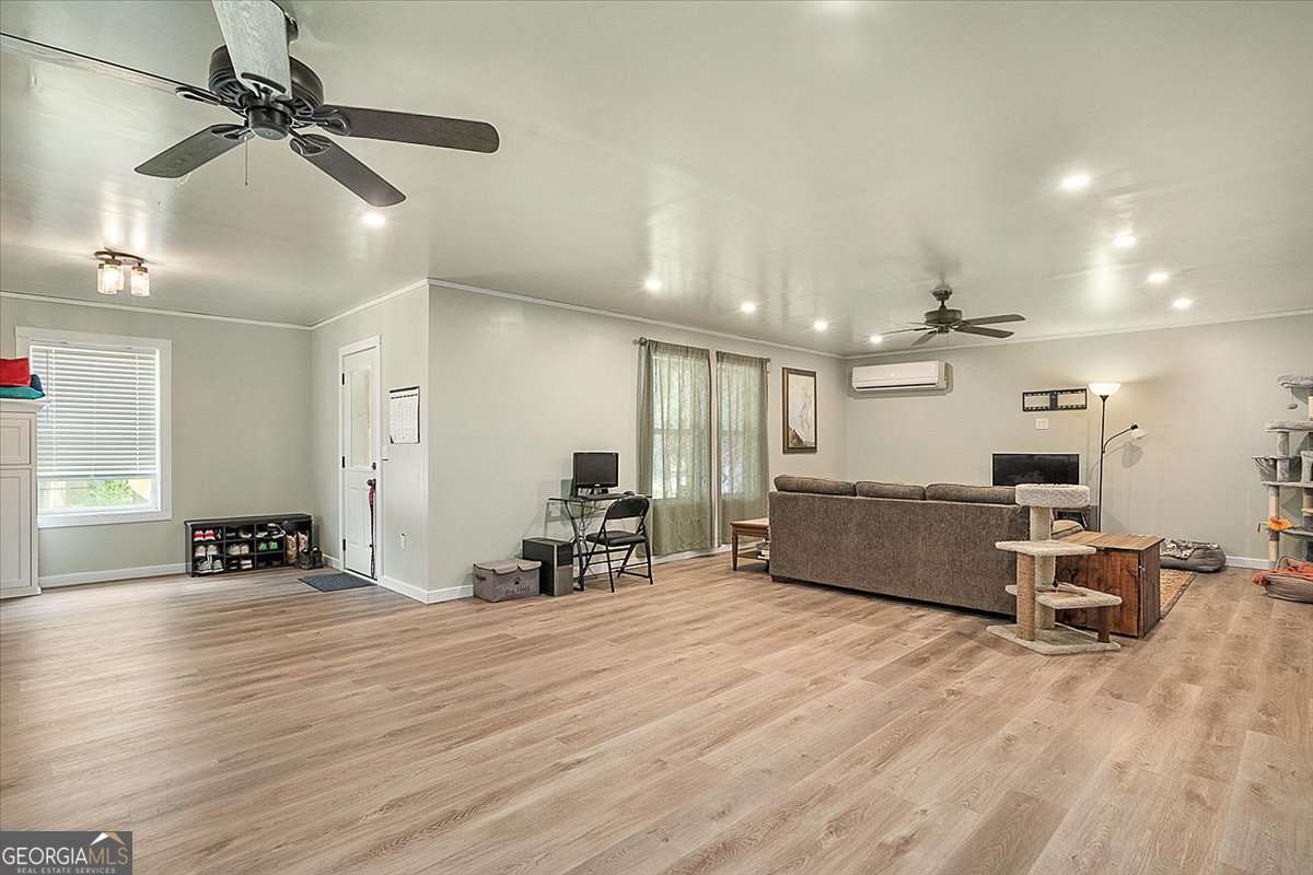 297 Woodbury Lane Property Photo 34