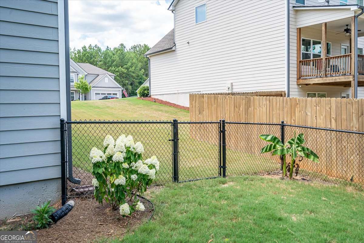 297 Woodbury Lane Property Photo 48