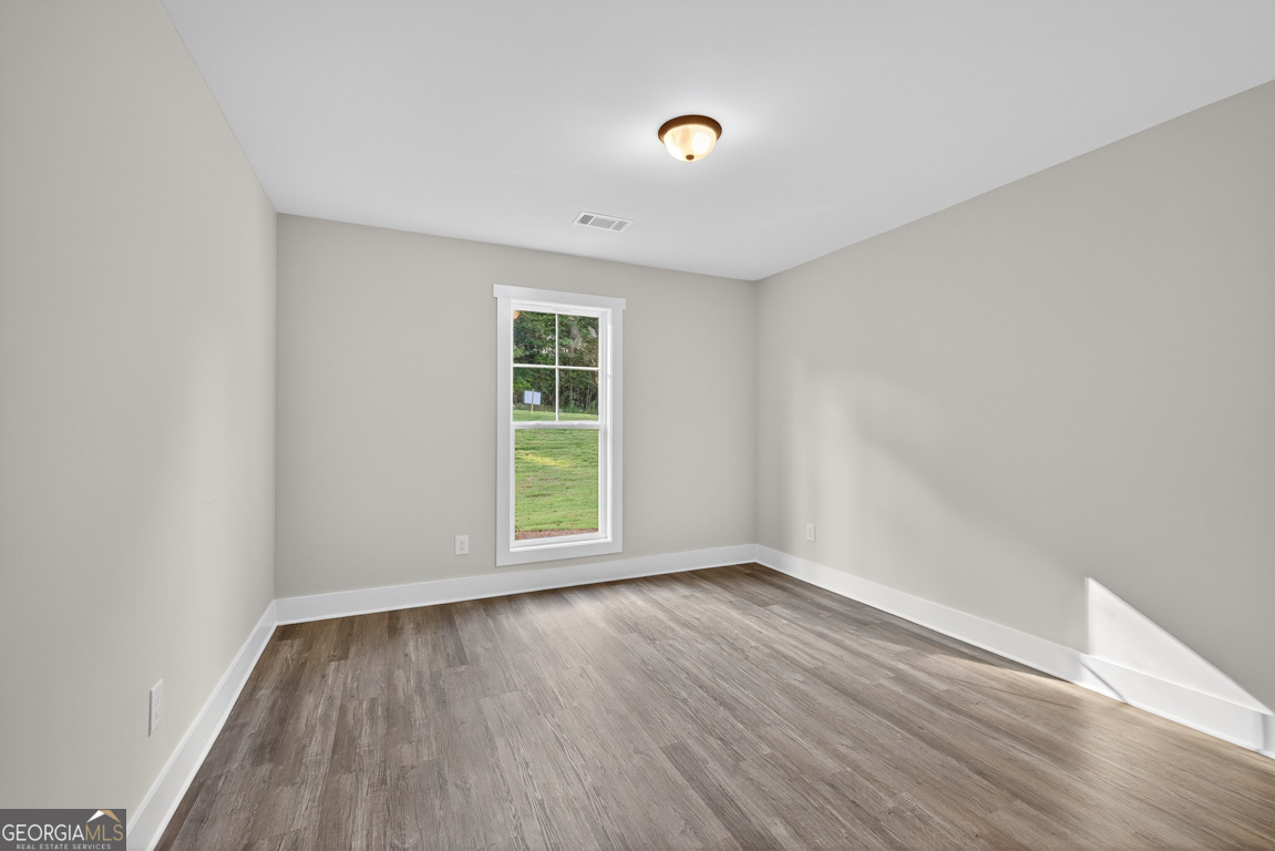 71 Sycamore Drive # 20 Property Photo 17