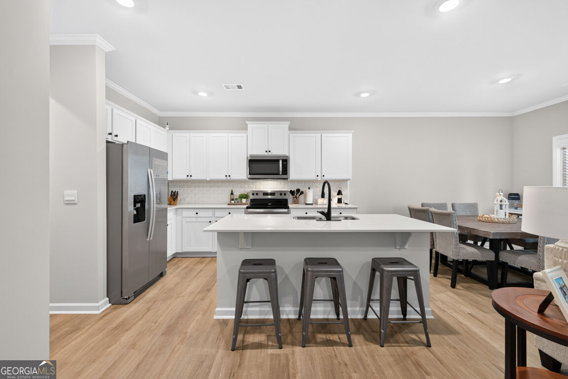 4136 Kestrel Court Property Photo 9